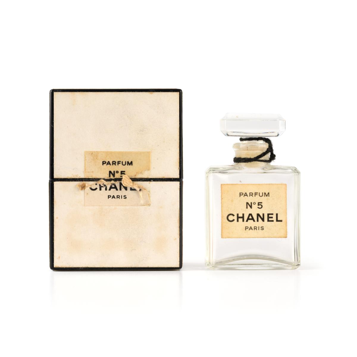 Powerhouse Collection - ⁨Chanel 'No.5' miniature perfume bottle