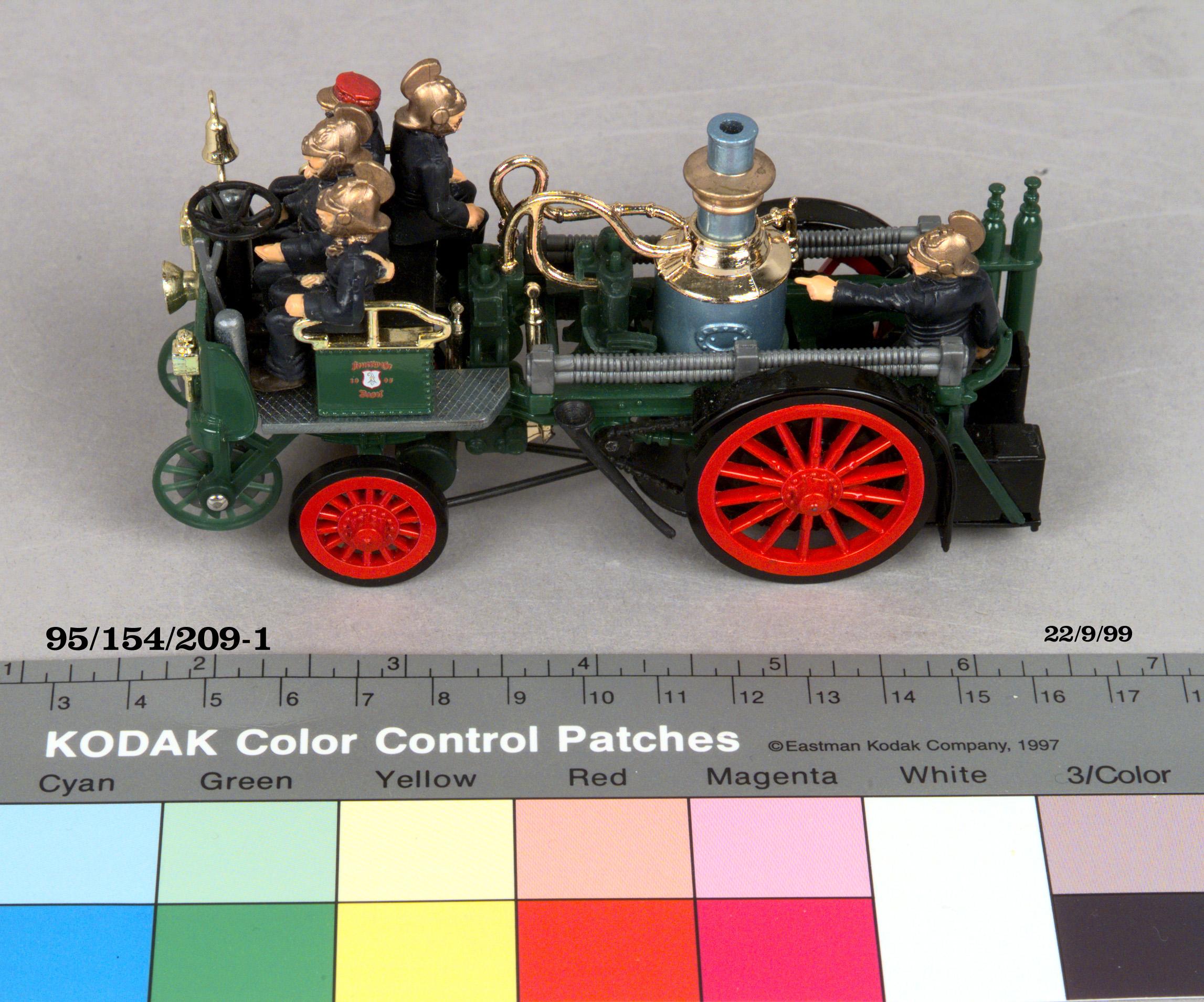 Matchbox Yesteryear 1/43 - BUSCH 1905 Self-Propelled Fire Engine - NEUF