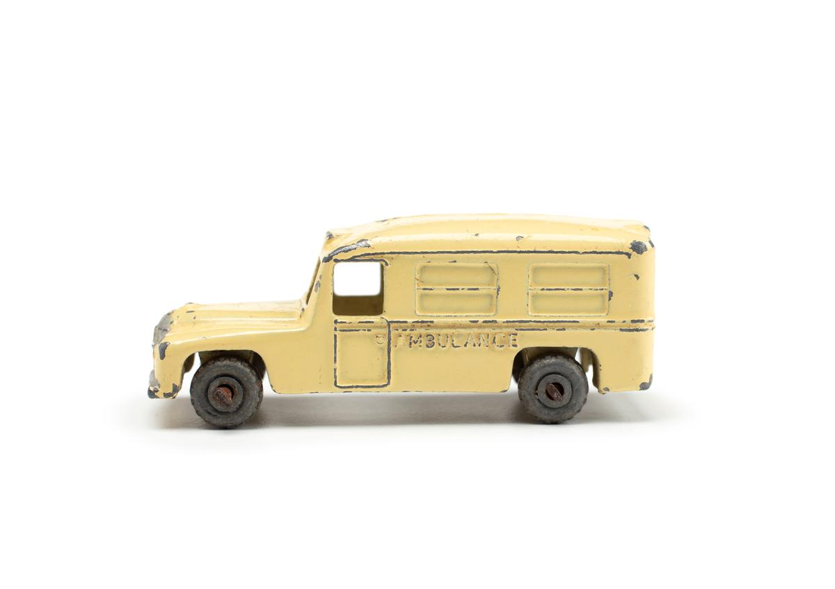 ミニカー MATCHBOX No.14 DAIMLER AMBULANCE Vintage Matchbox Lesney