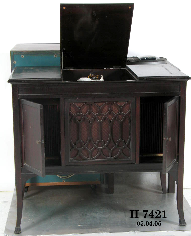 Edison Consul model phonograph and records