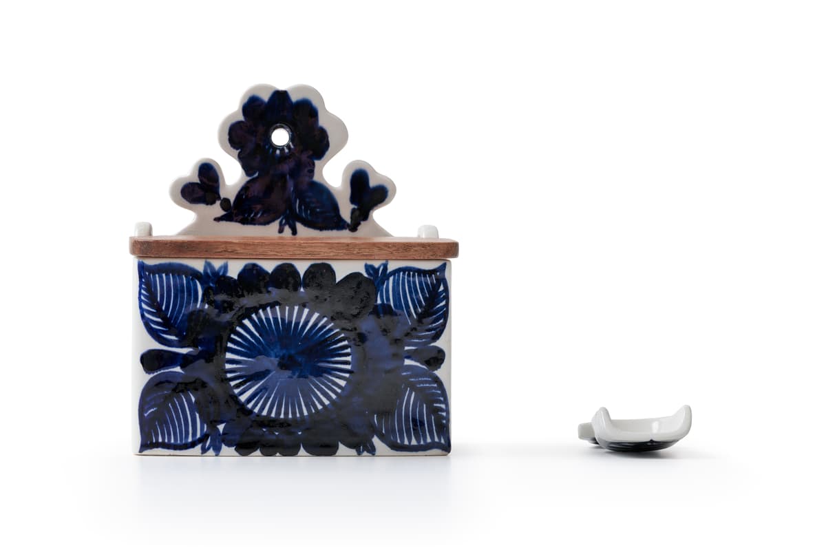 Arabia of Finland salt cellar and ceramic spoon with 'Kookki' pattern by Arabia Ceramic Factory