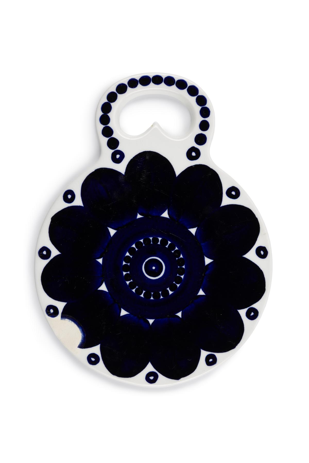 Arabia of Finland trivet with 'Valencia' pattern by Arabia Ceramic Factory