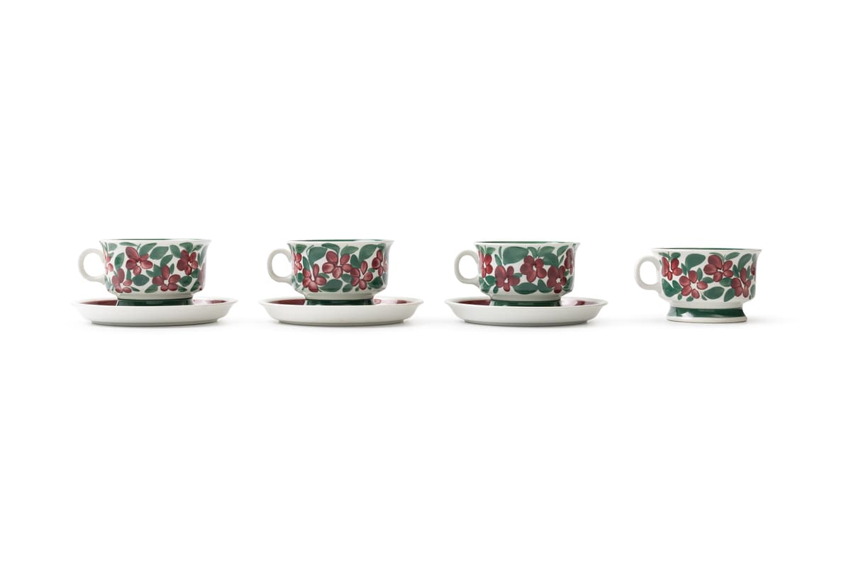 Arabia of Finland coffee cups and saucers with 'Purpuri Jenkka' pattern by Arabia Ceramic Factory