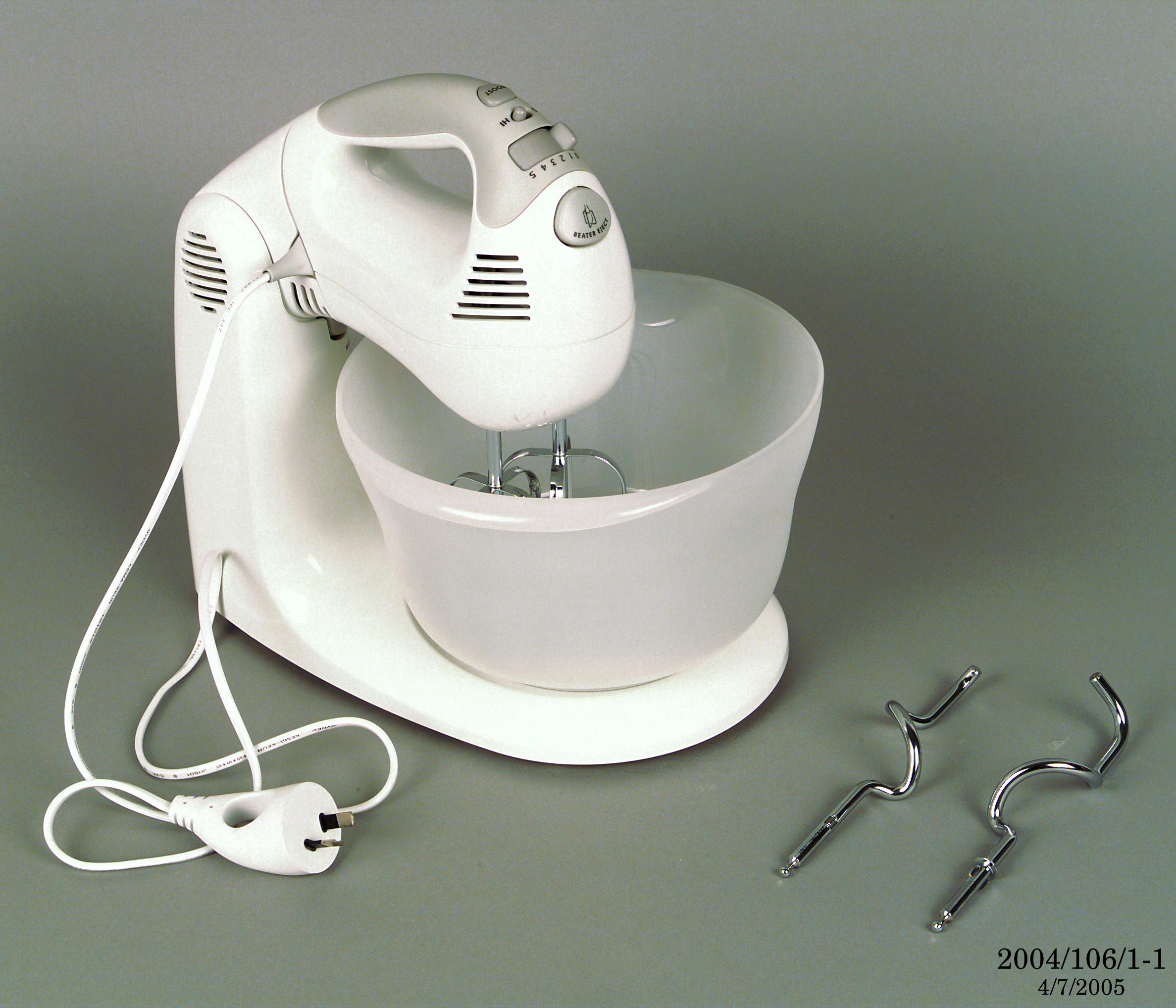 Y☆437 コールマンジャパン ミキサー Sunbeam Mixmaster Powerhouse Collection - Sunbeam 'Mixmaster Compact' food mixer and