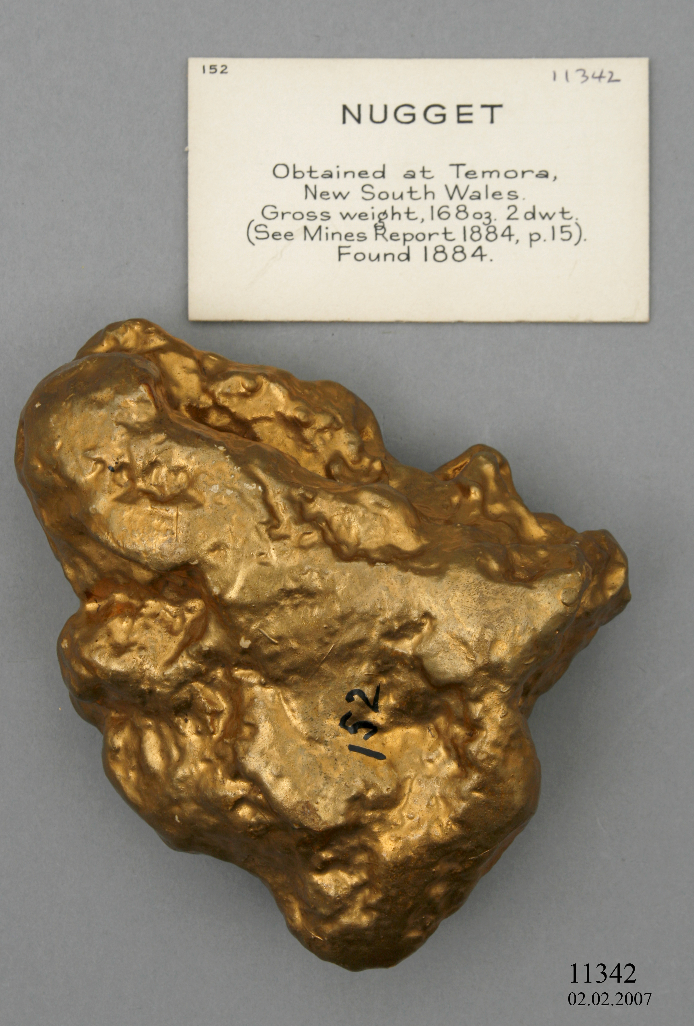 Model of a gold nugget discovered in New South Wales in 1884