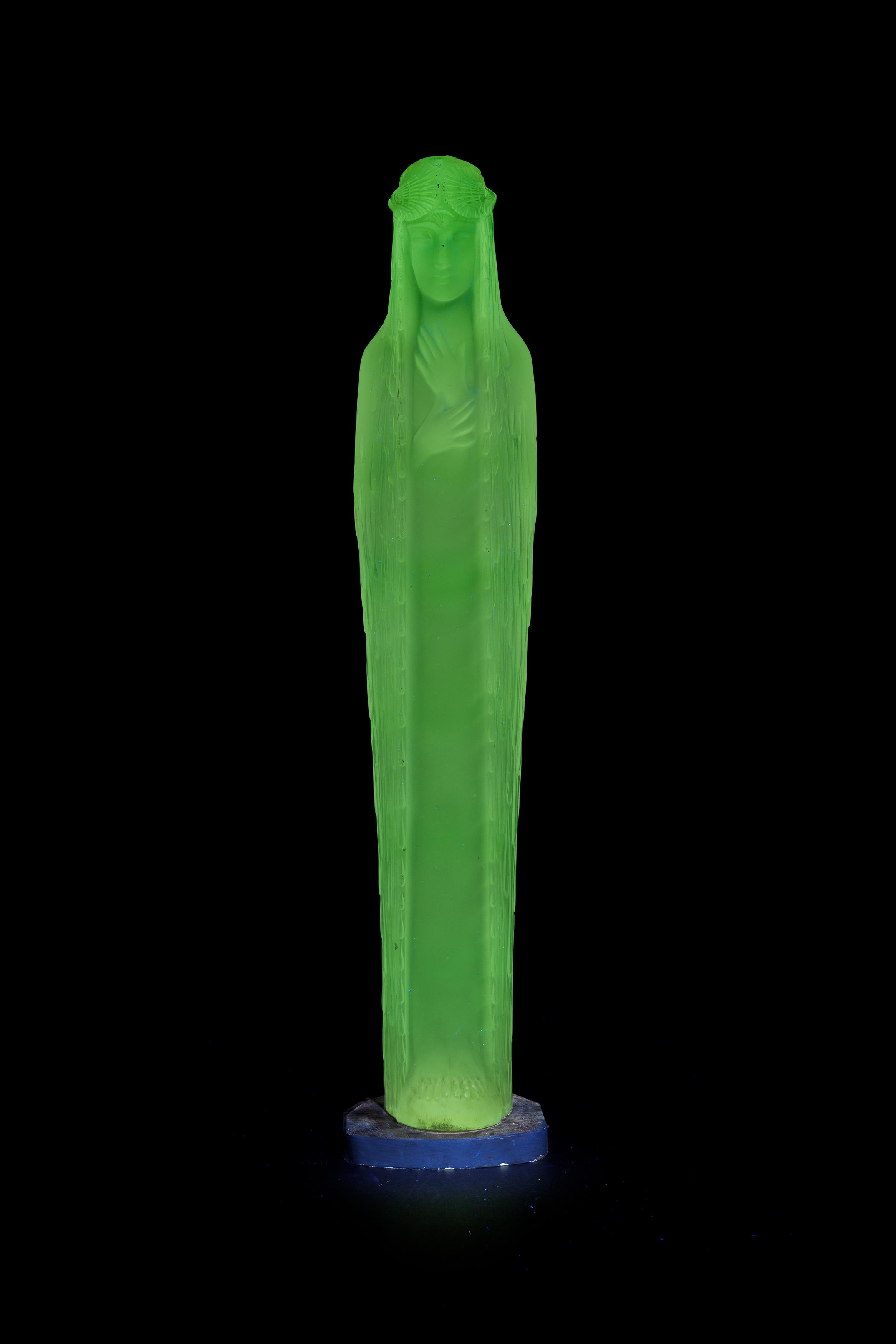 Powerhouse Collection - 'Source de la Fontaine' glass figure by