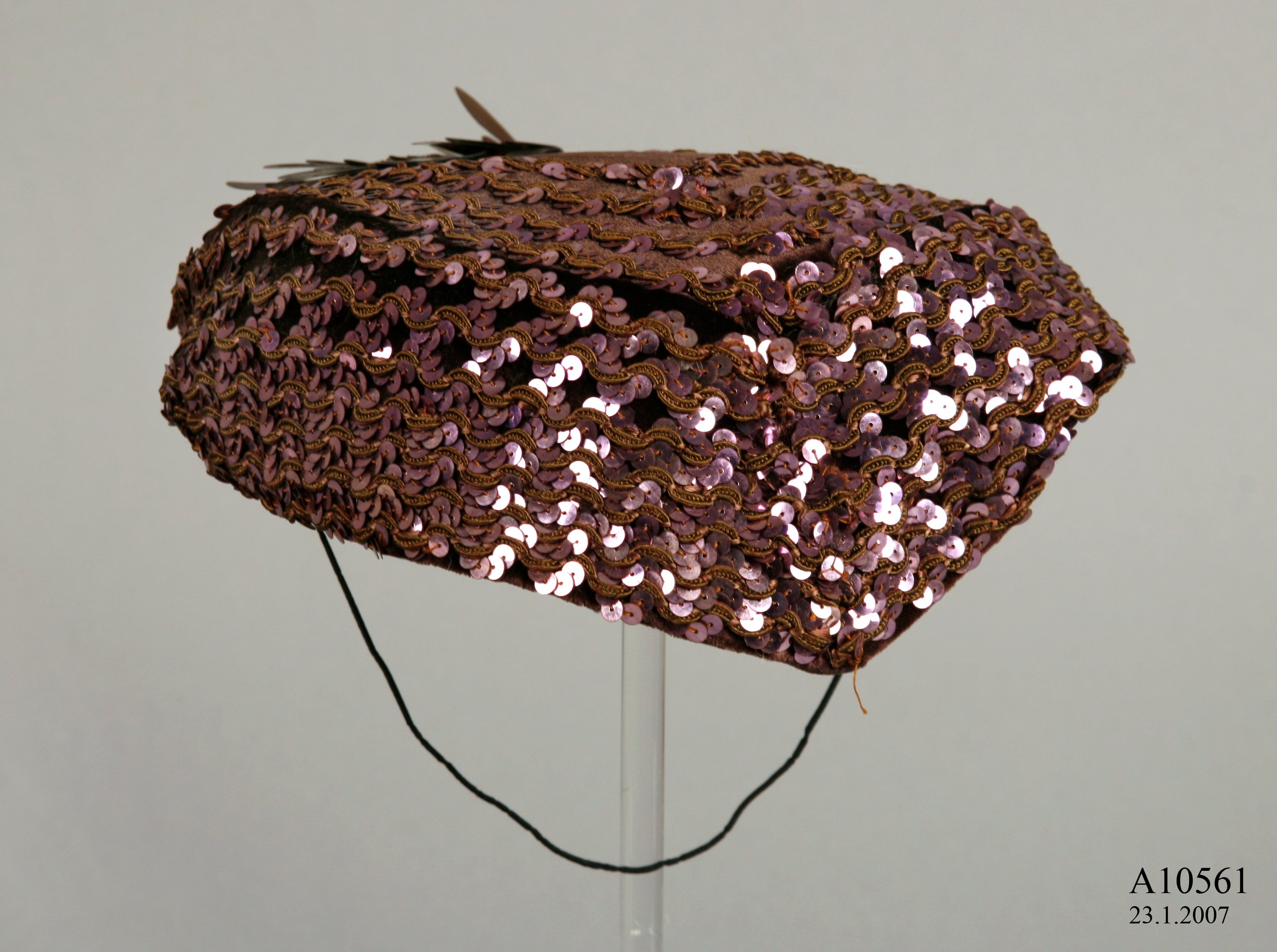 Women's cocktail hat of sequins