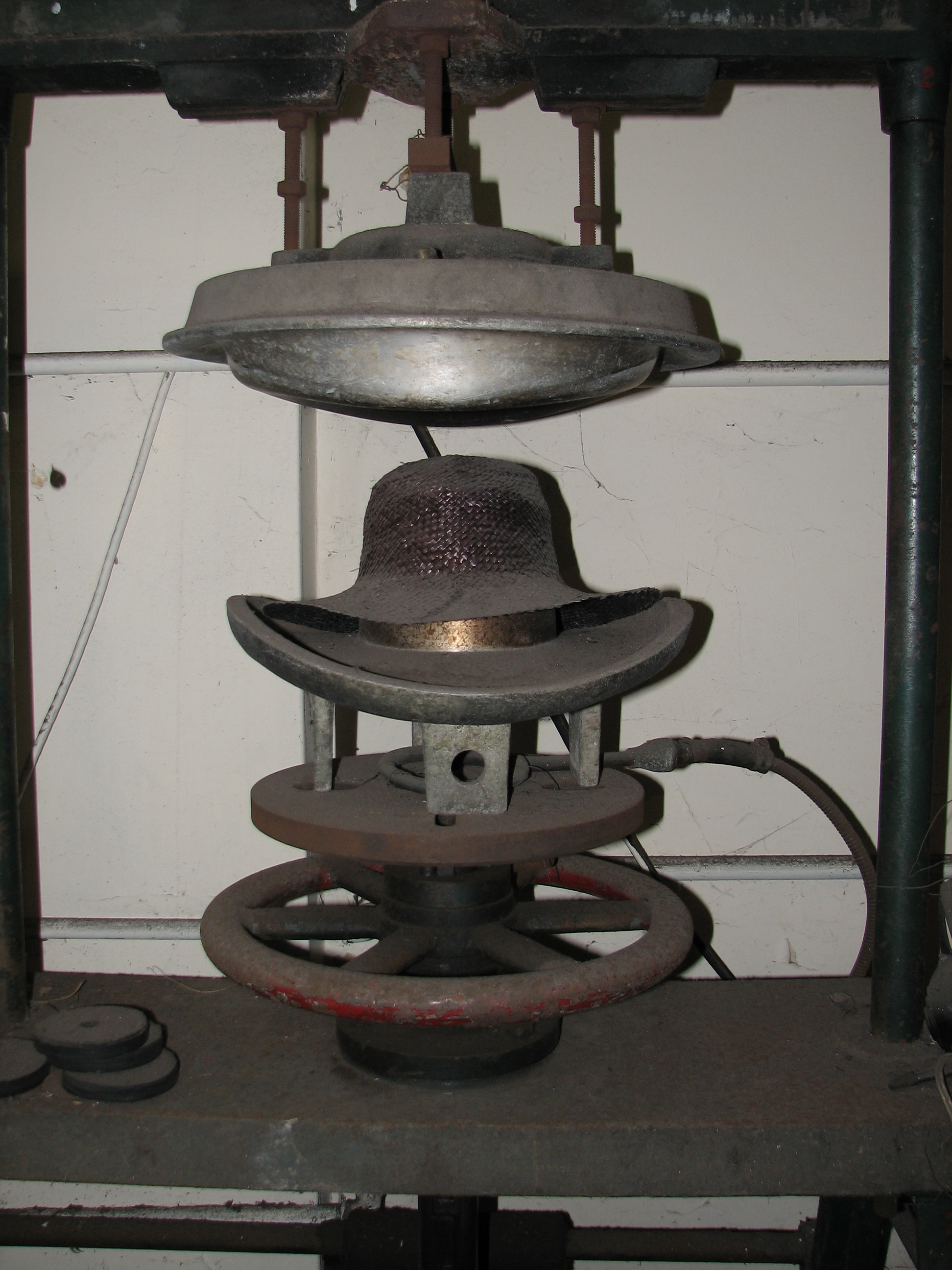 Hat blocking machine to make A L Lindsay cowboy hats with example