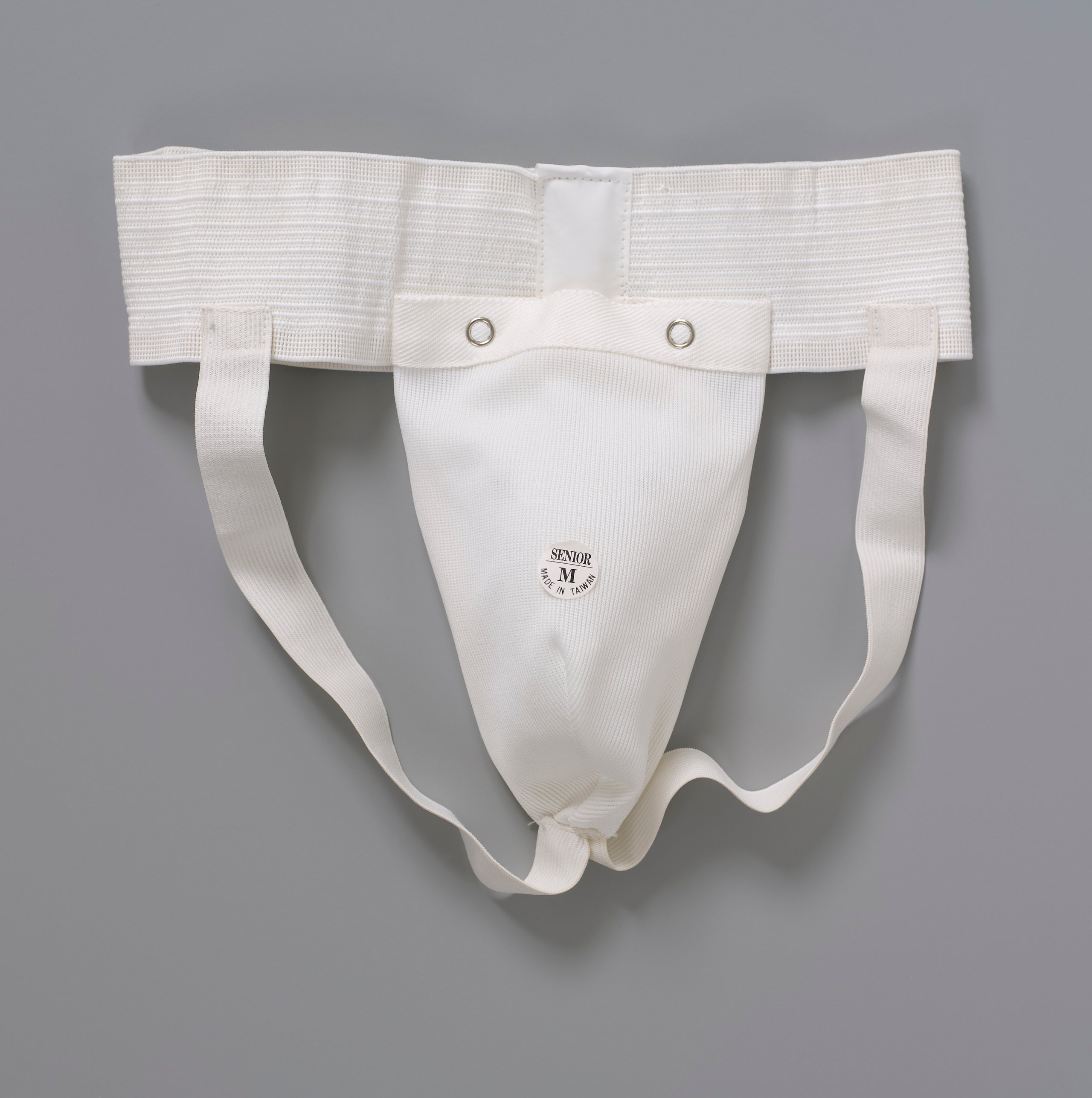 Abdominal cup protector