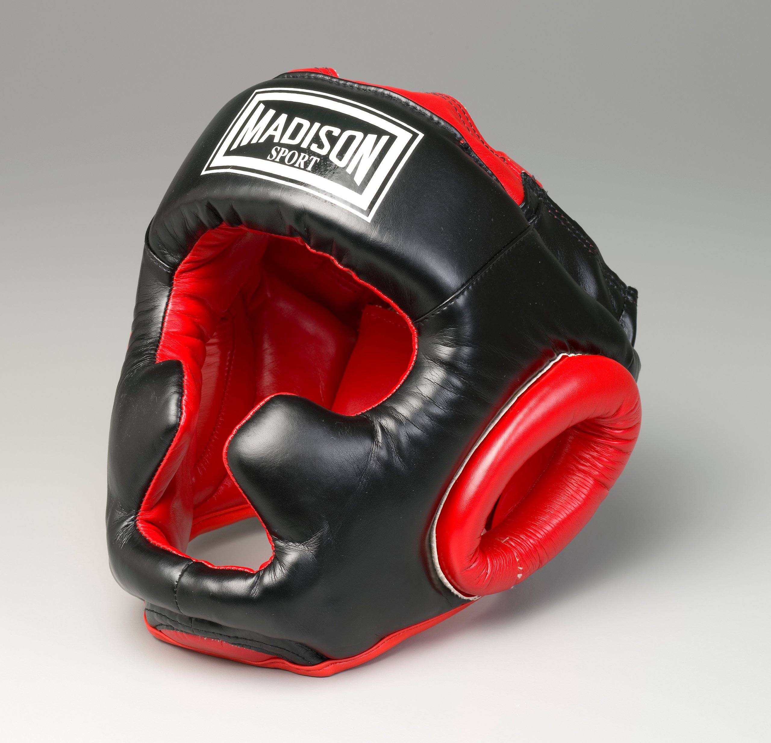 Boxing headguard and packaging