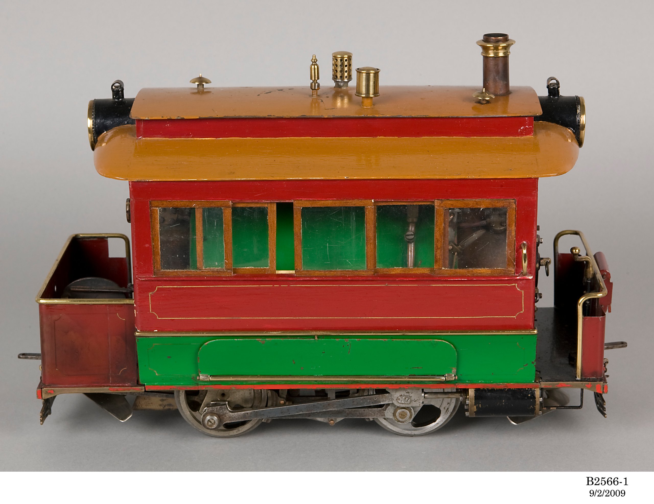 Model of Sydney steam tram and cars by Bob Cutcher