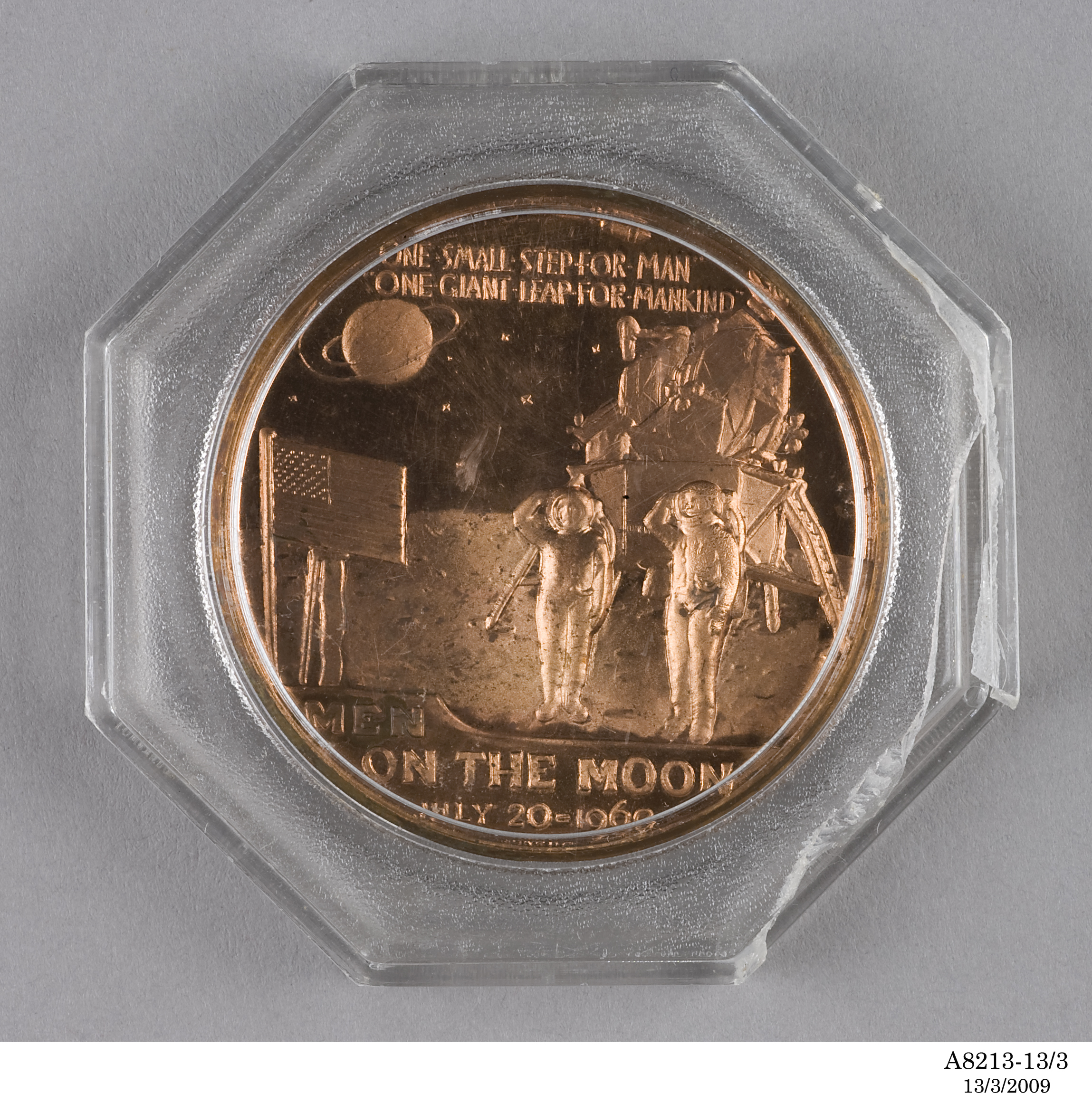 'Apollo 11' commemorative medallion