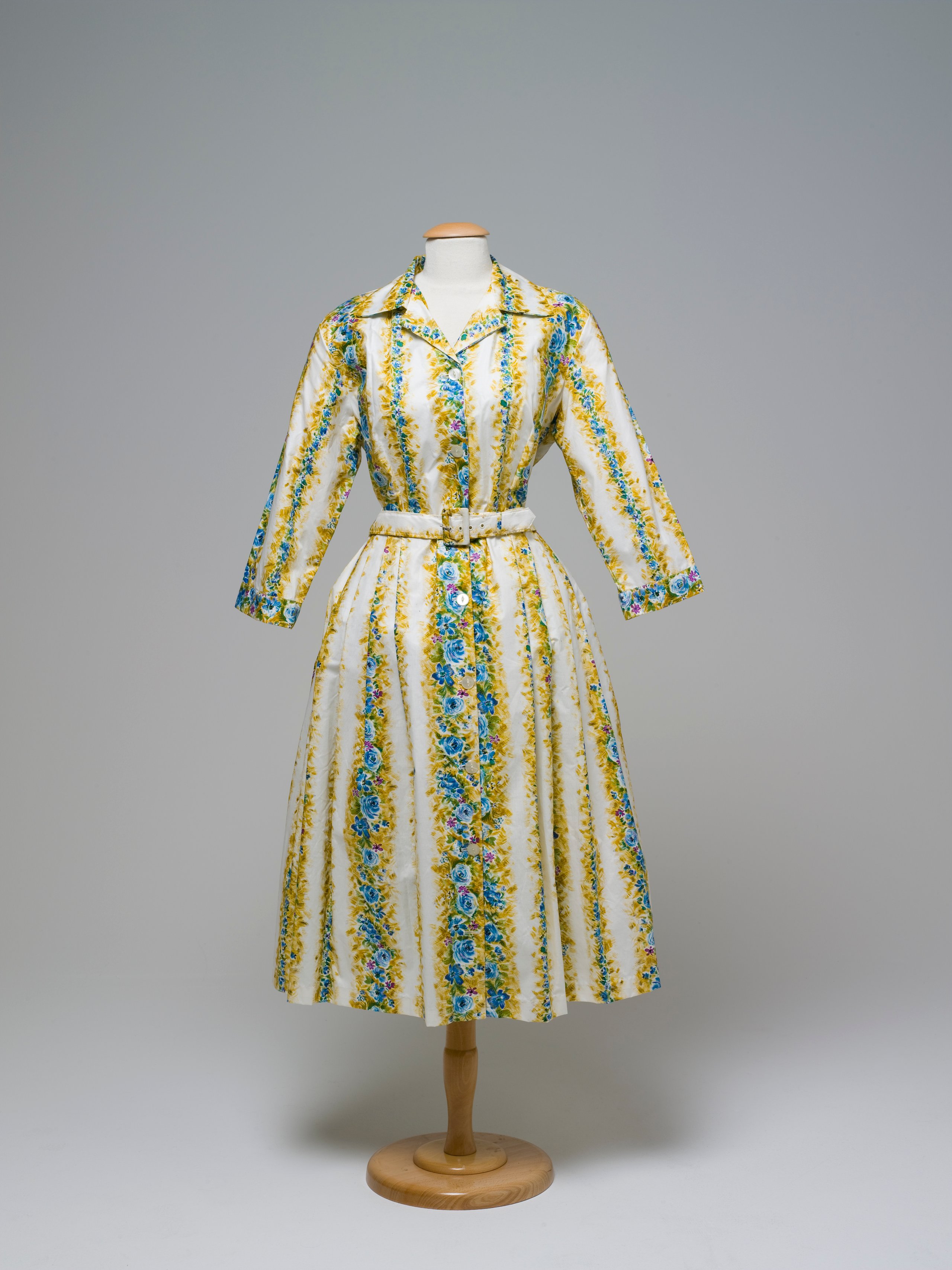 Dress with belt, made by Lady Elizabeth, Australia, 1956-1962