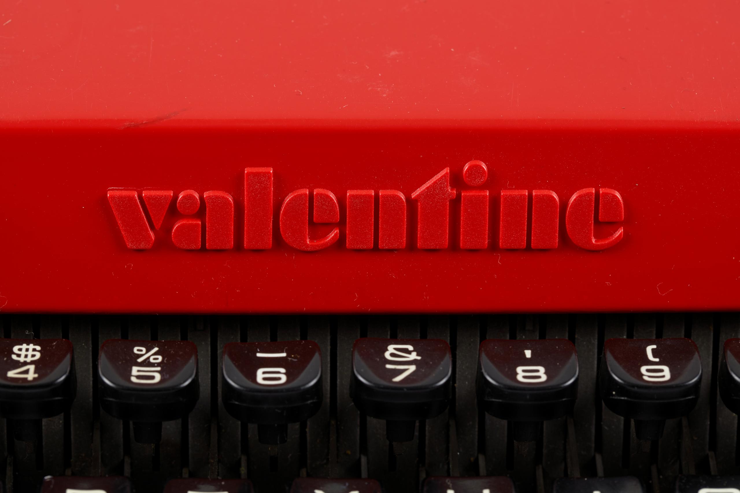 Powerhouse Collection - 'Valentine' portable typewriter by