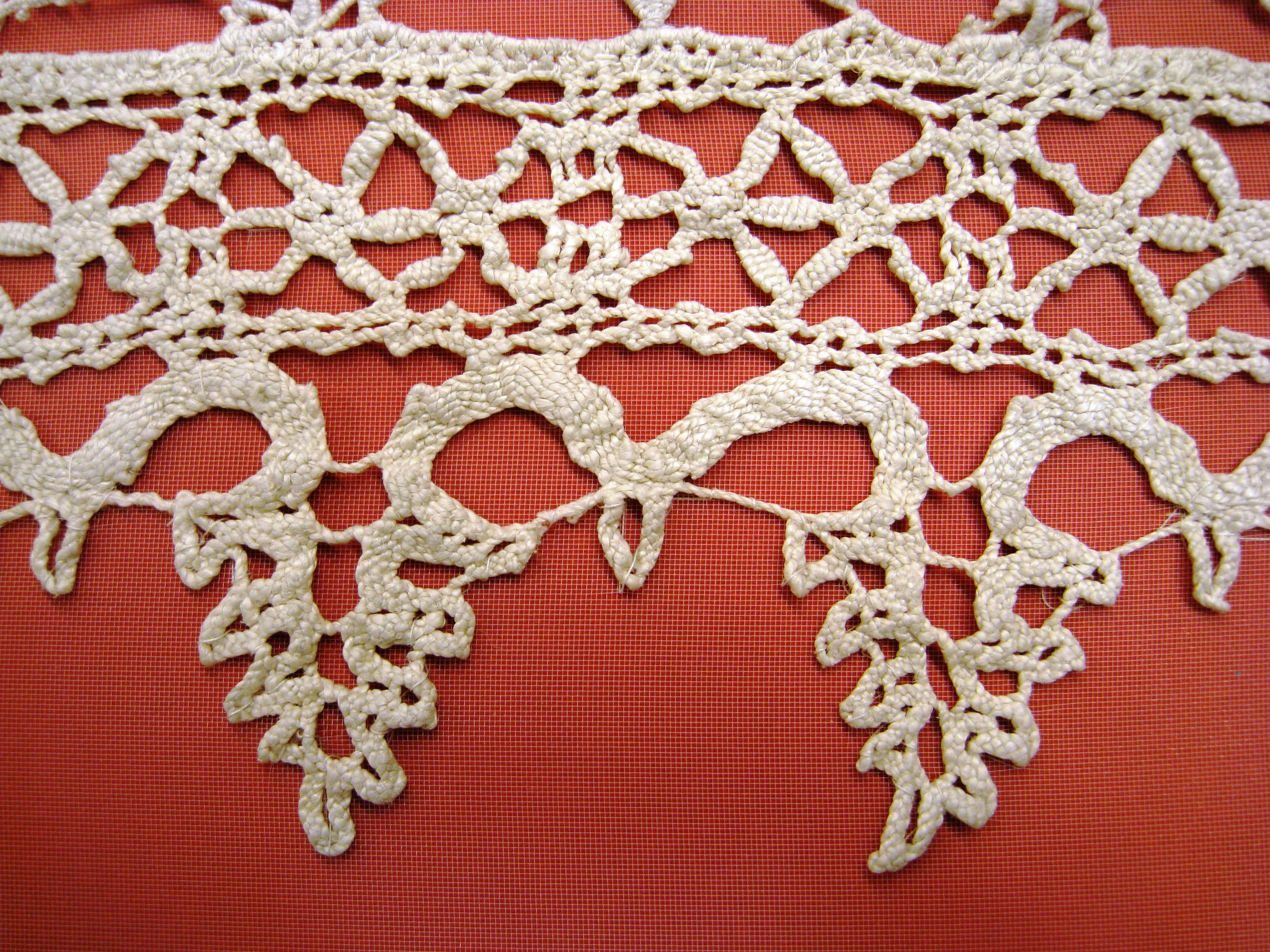 Italian bobbin lace border