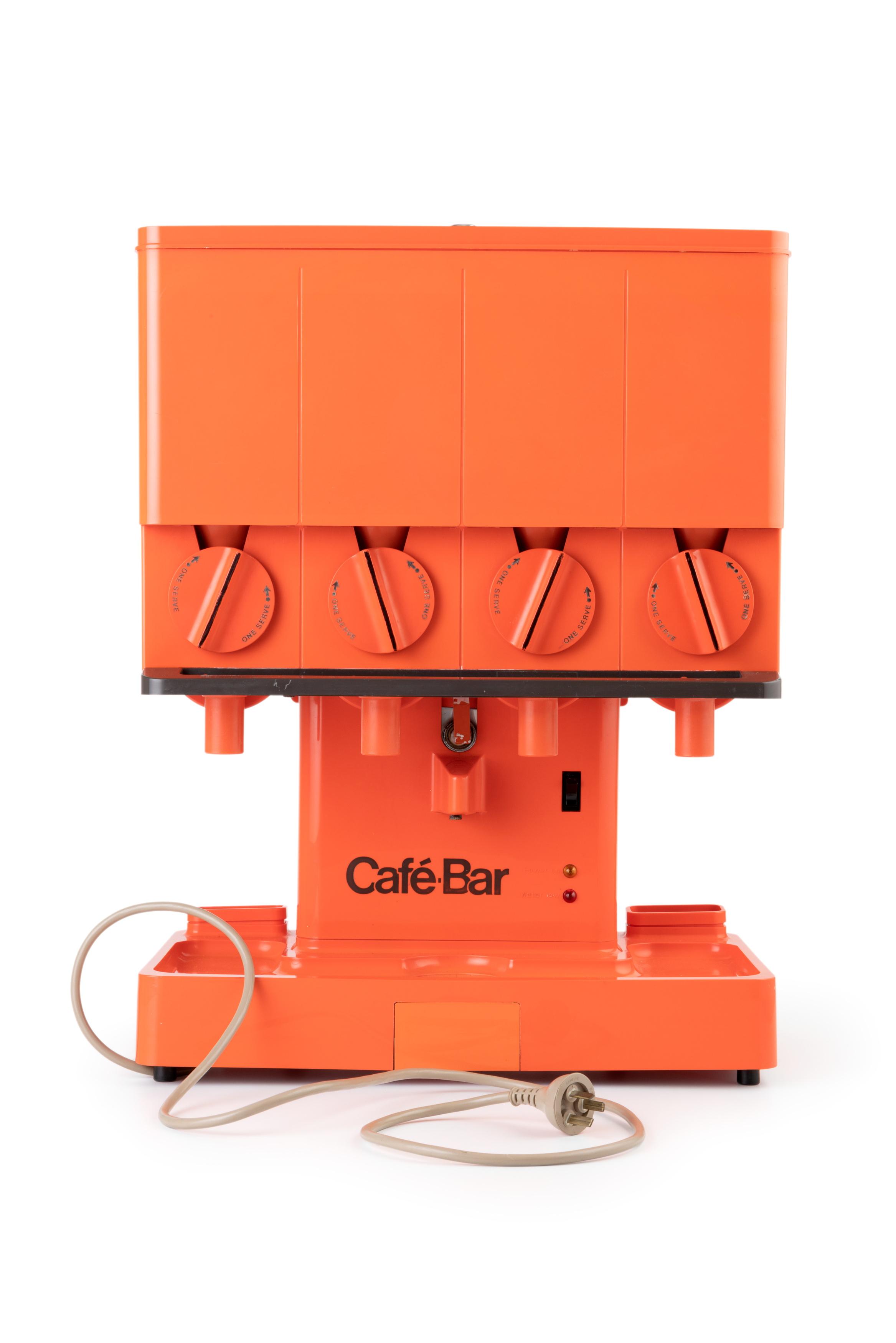 'Cafe Bar Compact' hot drink dispensing machine by Nielsen Design Associates and Cafe Bar International