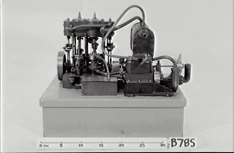 Model of a compound surface condensing marine engine