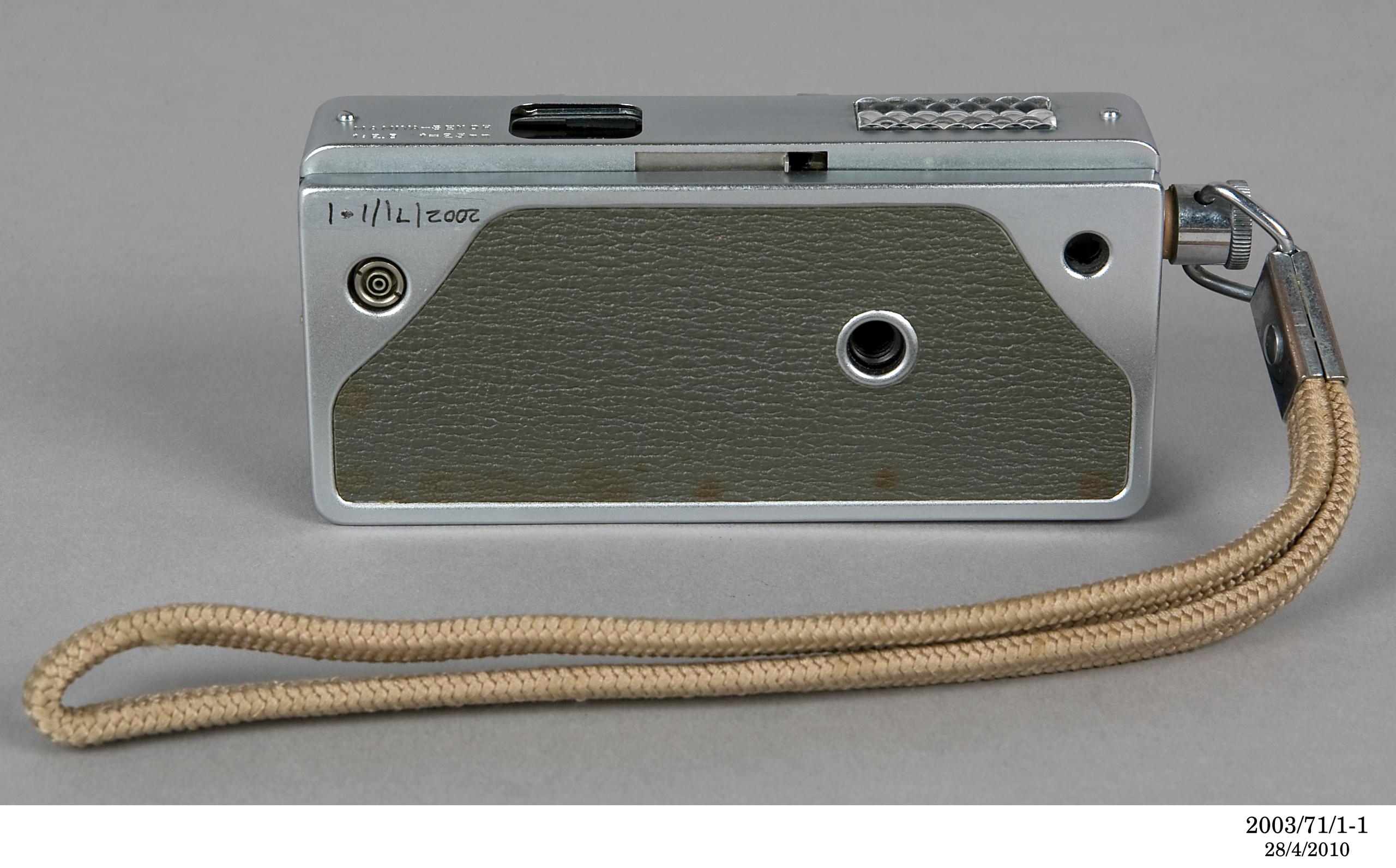 MAMIYA-16 16ミリ フィルムカメラ CRANE/私的素敵頁 16mmフィルムカメラ マミヤ16 オートマチック