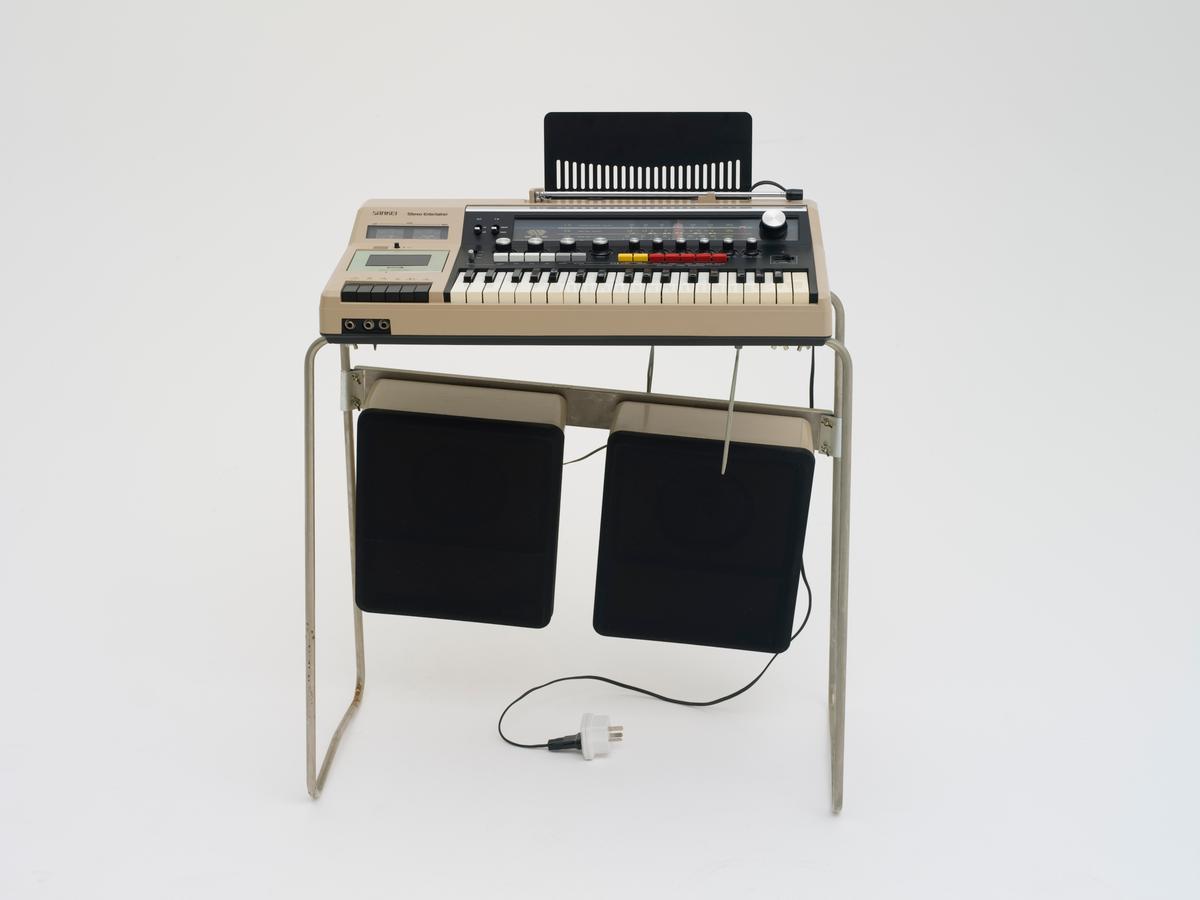 Powerhouse Collection - Sankei TCH-8800 'Entertainer' electronic