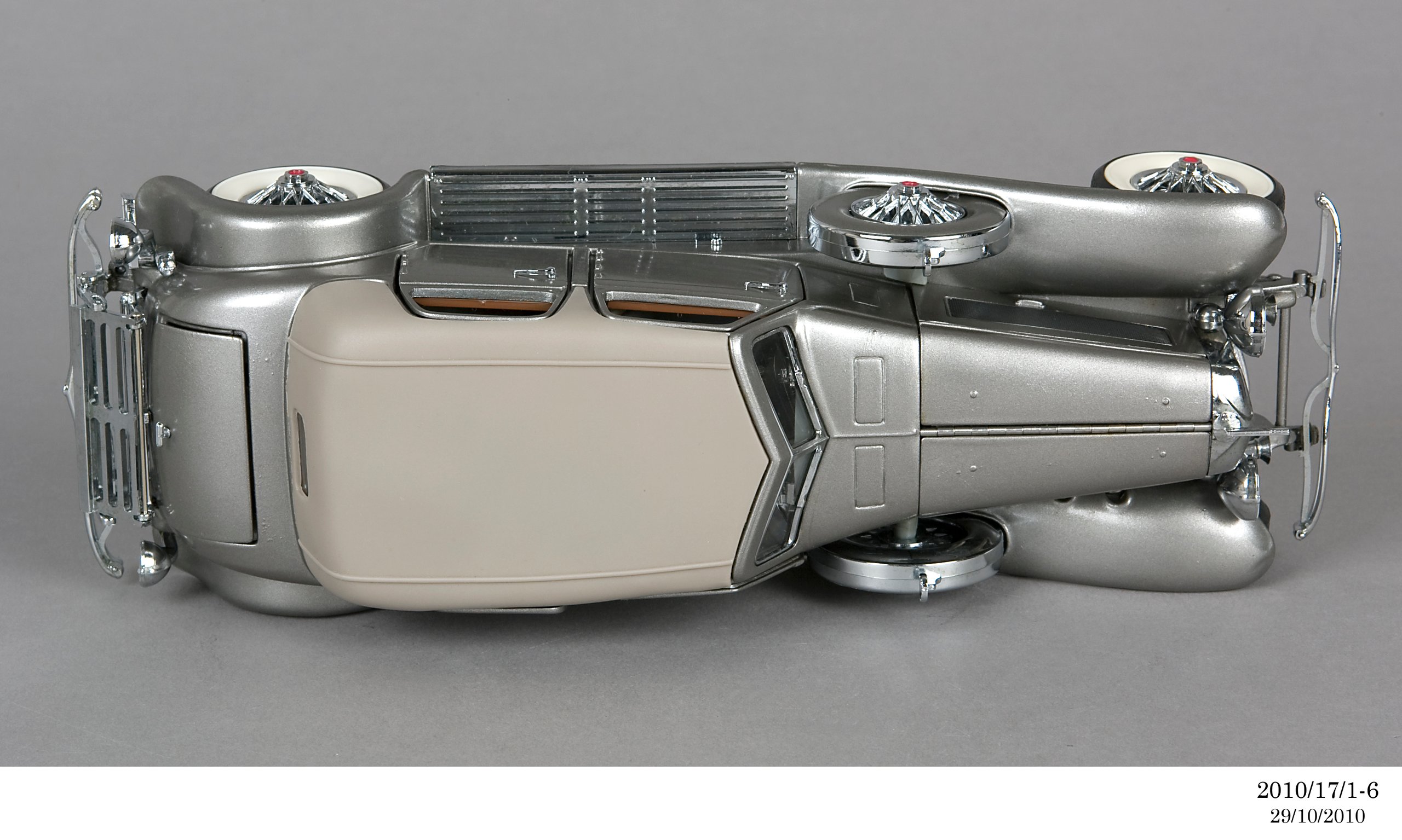 Powerhouse Collection - Model of 1933 Duesenberg SJ 'Twenty Grand