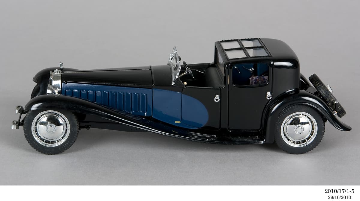BUGATTI E COUPE NAPOLEON　1930　ブガッティ Powerhouse Collection - Model of 1930 Bugatti Royale Coupe