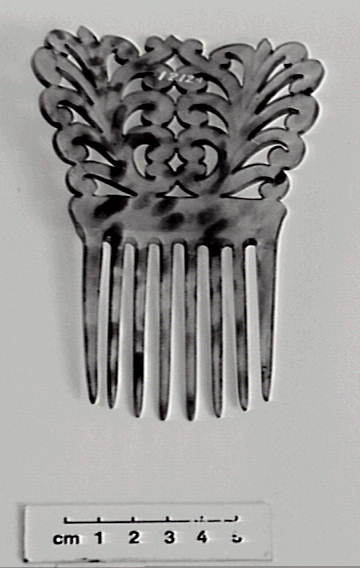 Ox horn hair comb by Stewart, Aberdeen, Scotland