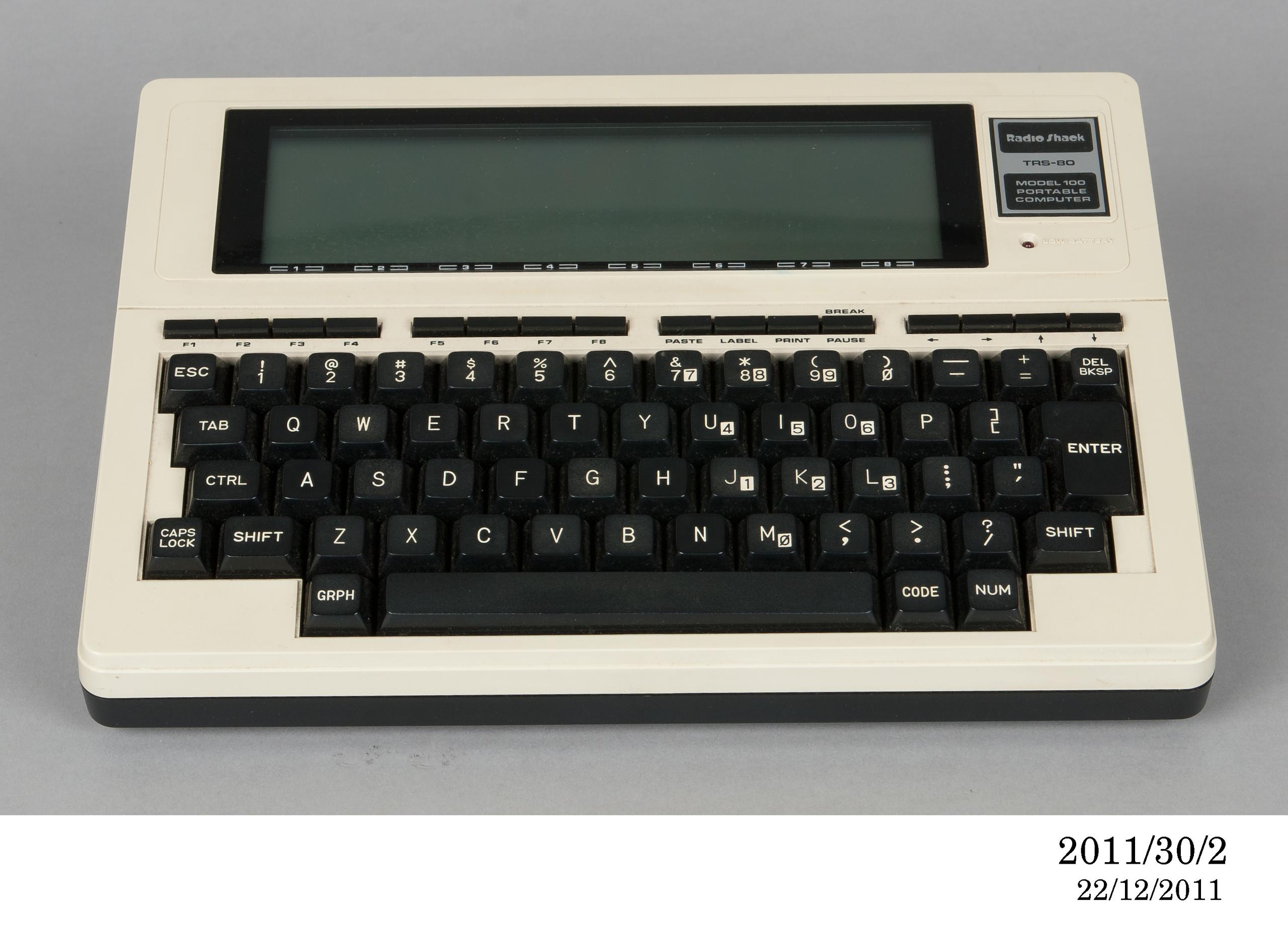 TANDY 100 ポータブルコンピュータ ジャンク 【公式通販】