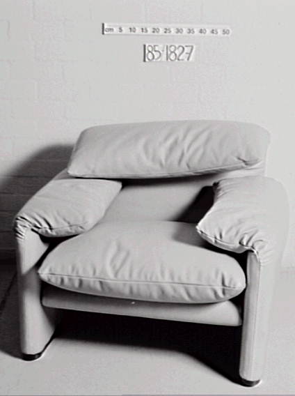 'Maralunga' armchair by Vico Magistretti