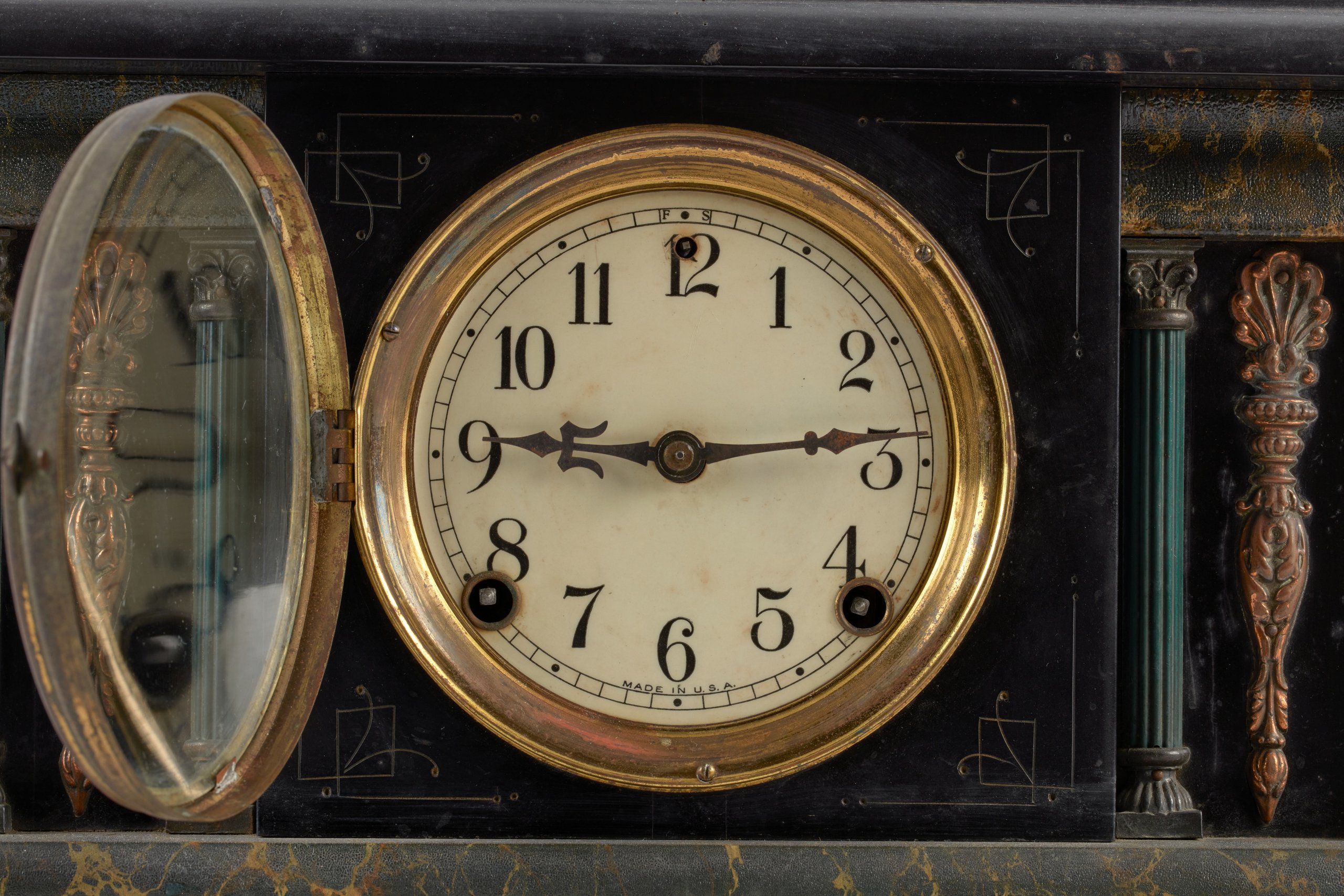 Mantel clock made by Sessions Clock Company