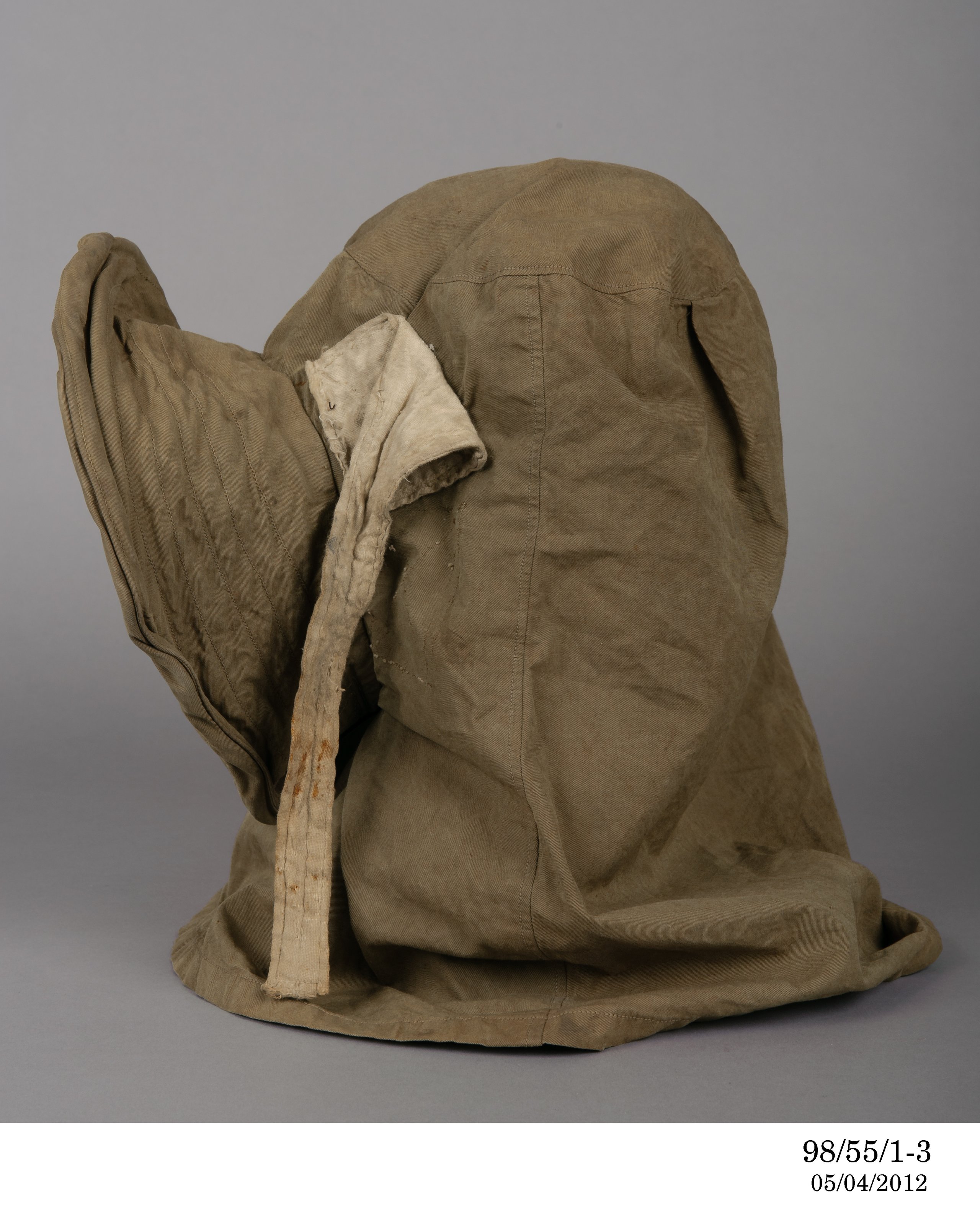 Protective work clothing used by Charles Francis Laseron