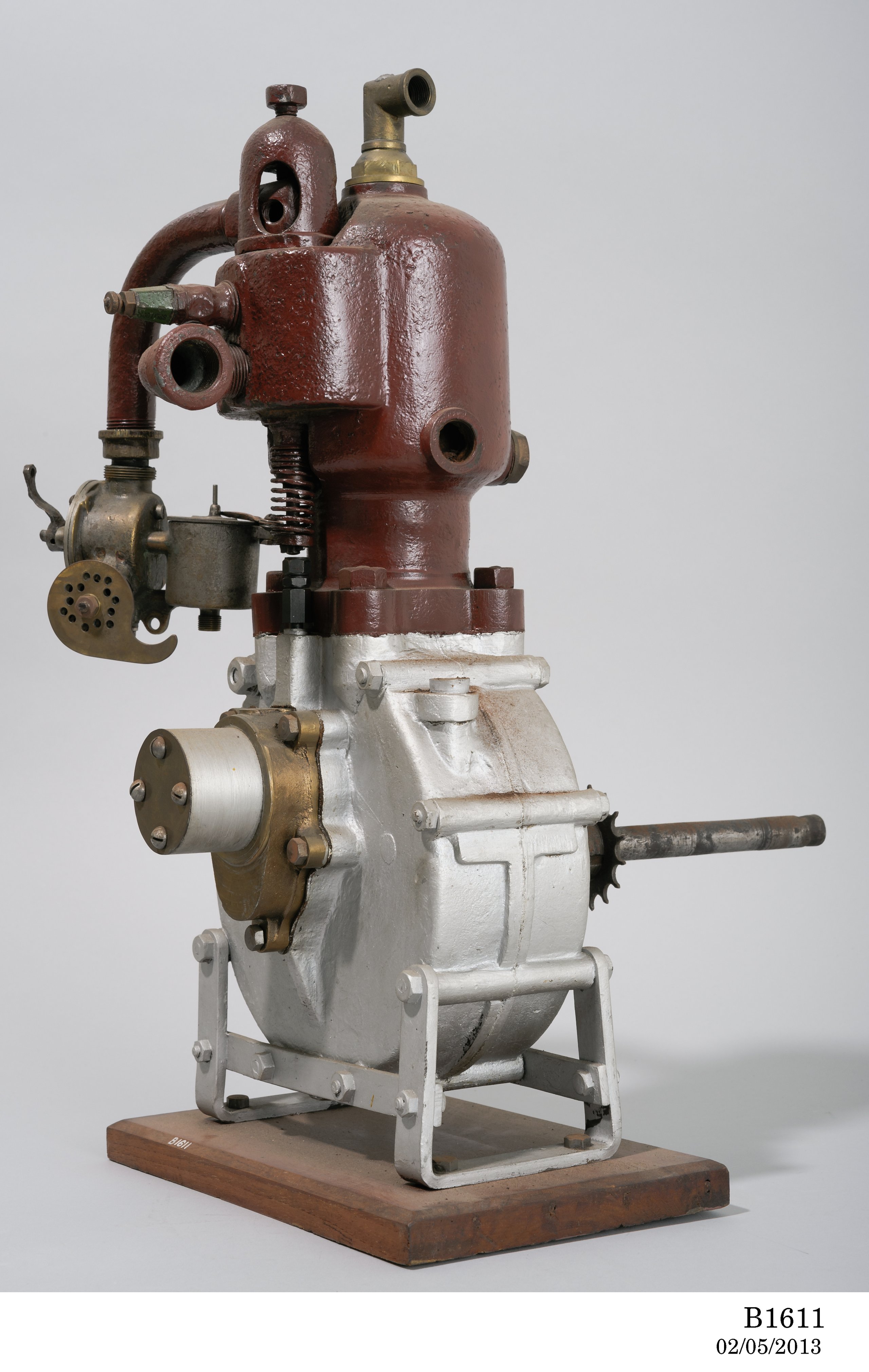 Australis motor car engine, 1900