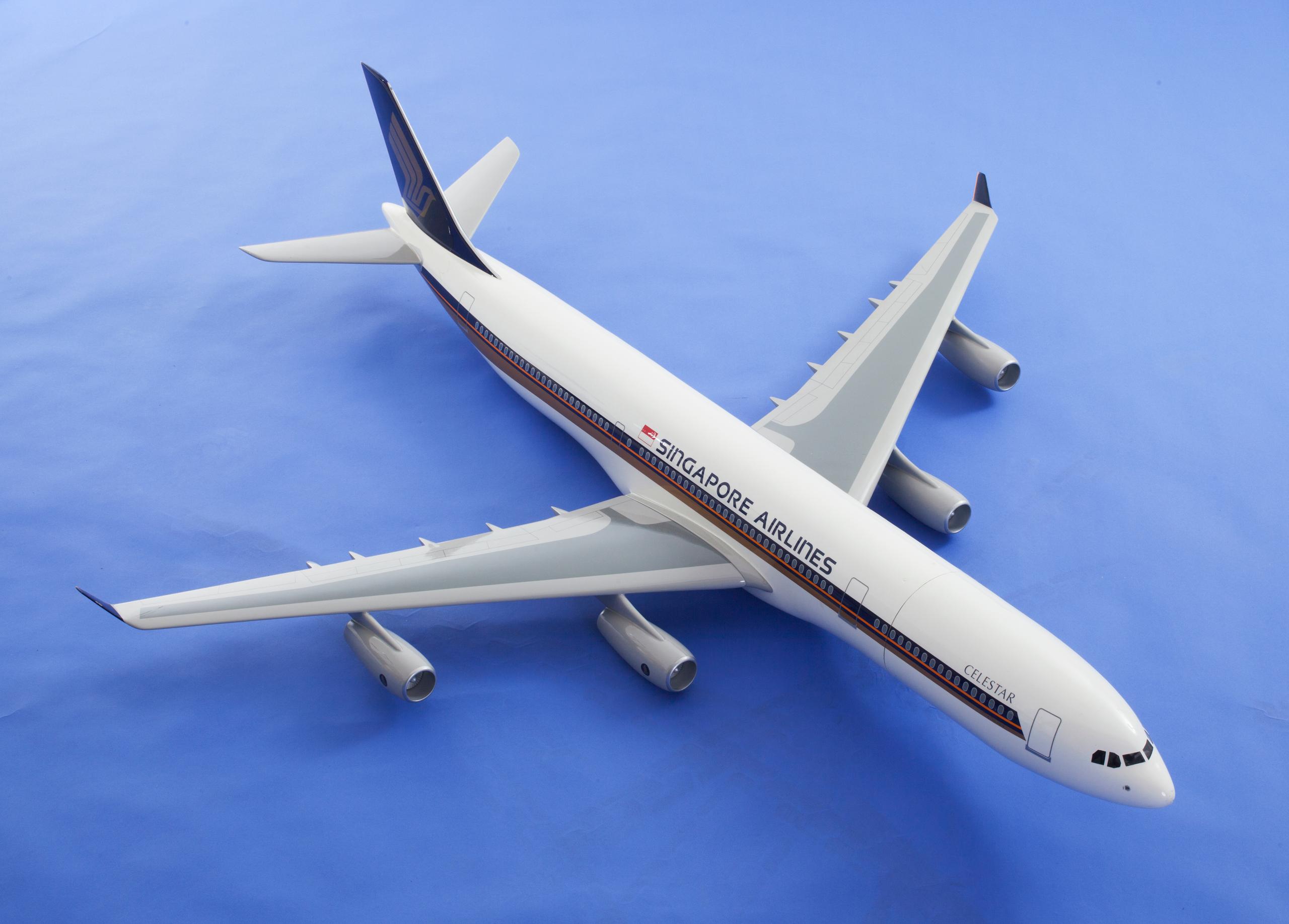 BBOX シンガポール航空 A340-300 9V-SJM 1/200 BBOX シンガポール航空 A340-300 9V-SJM 1/200