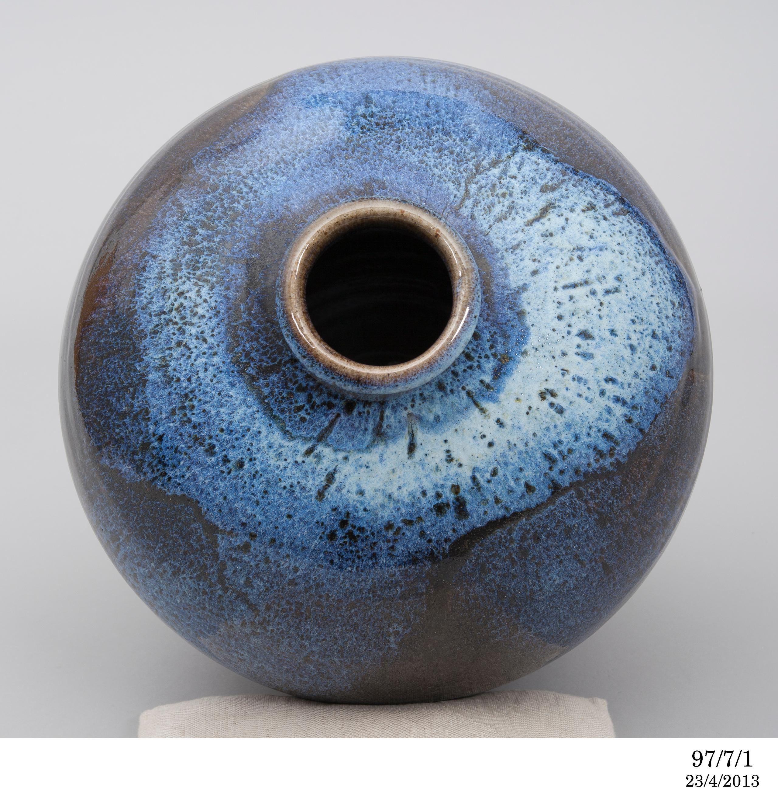 Powerhouse Collection - Pot by Peter Rushforth, 1996