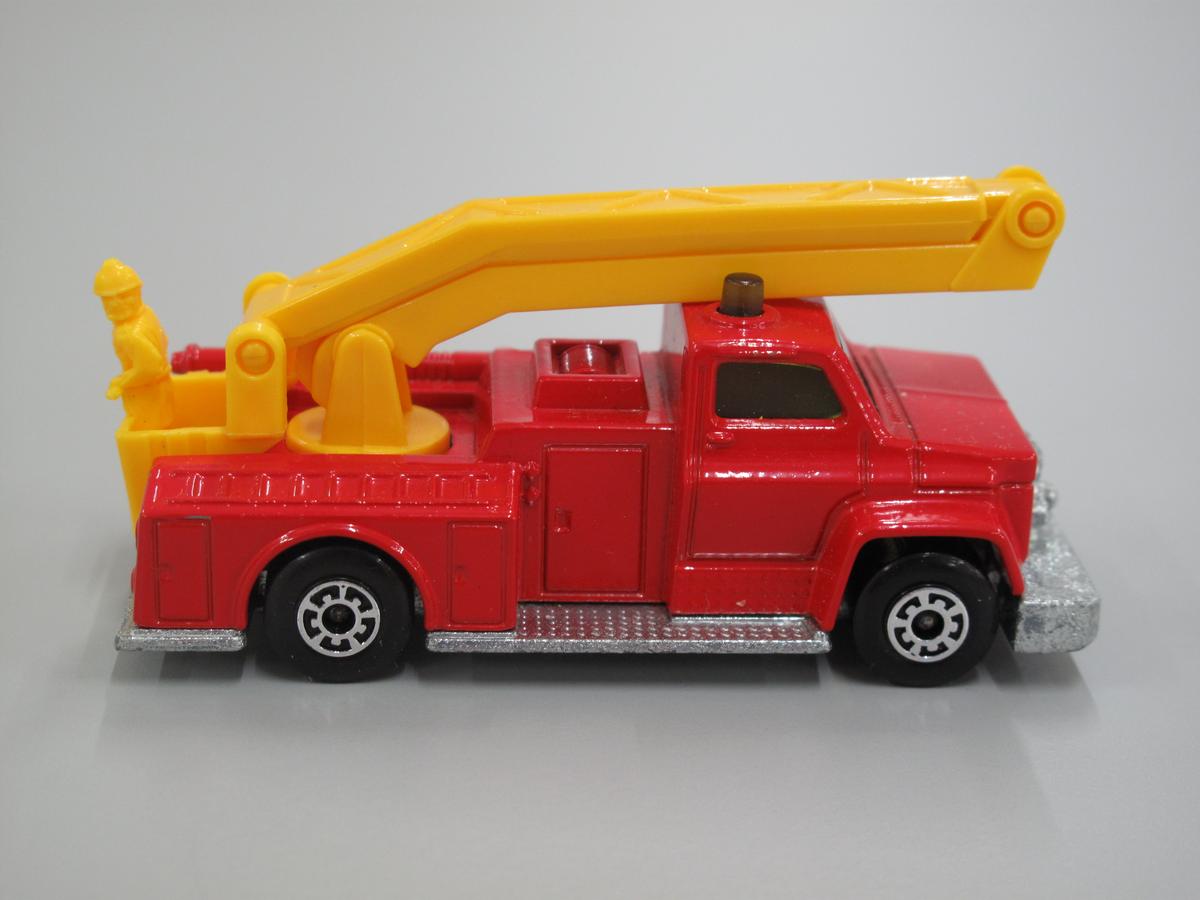 Powerhouse Collection - Matchbox cherry picker 'Snorkel Fire Engine'