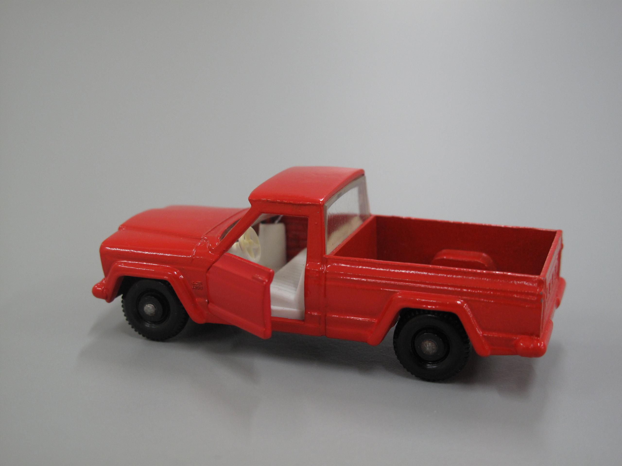 Powerhouse Collection - Toy Matchbox No 71 Jeep Gladiator ute
