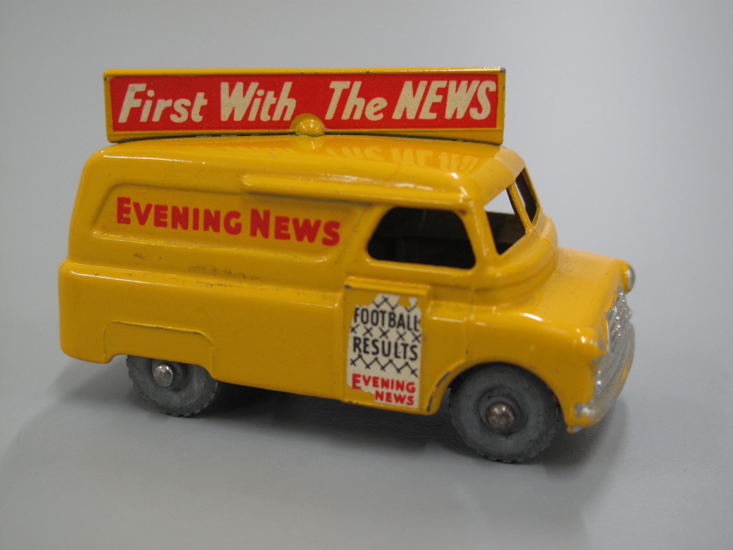 Powerhouse Collection - Toy Matchbox No. 42 Bedford 'Evening News' van
