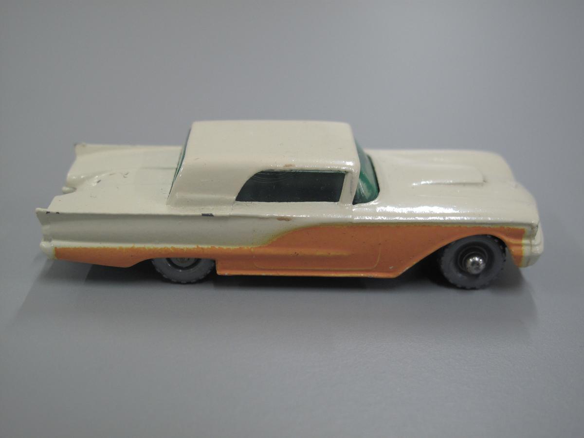 Powerhouse Collection - Matchbox car 'Ford Thunderbird'