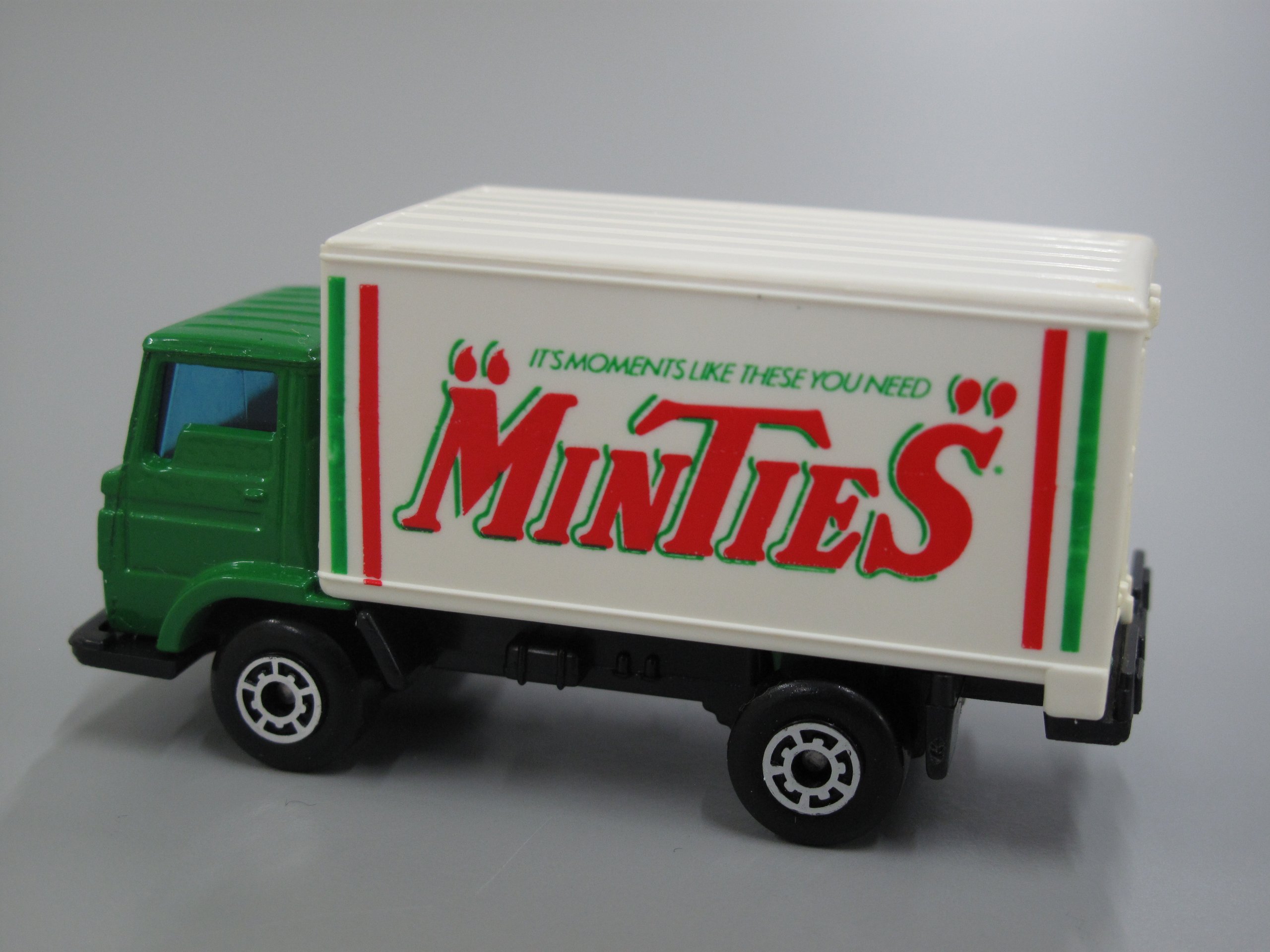 Dodge Commando toy deliver truck