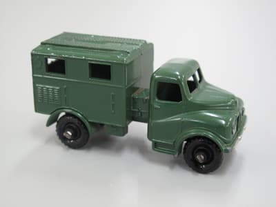 Powerhouse Collection - Toy Matchbox No 68 Austin Mk2 radio