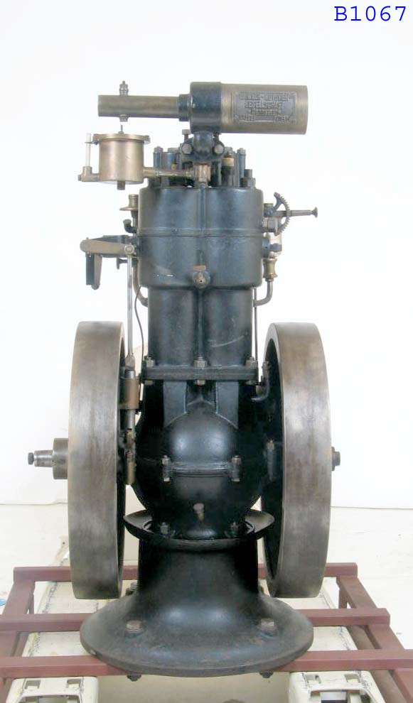 Early Daimler petrol engine