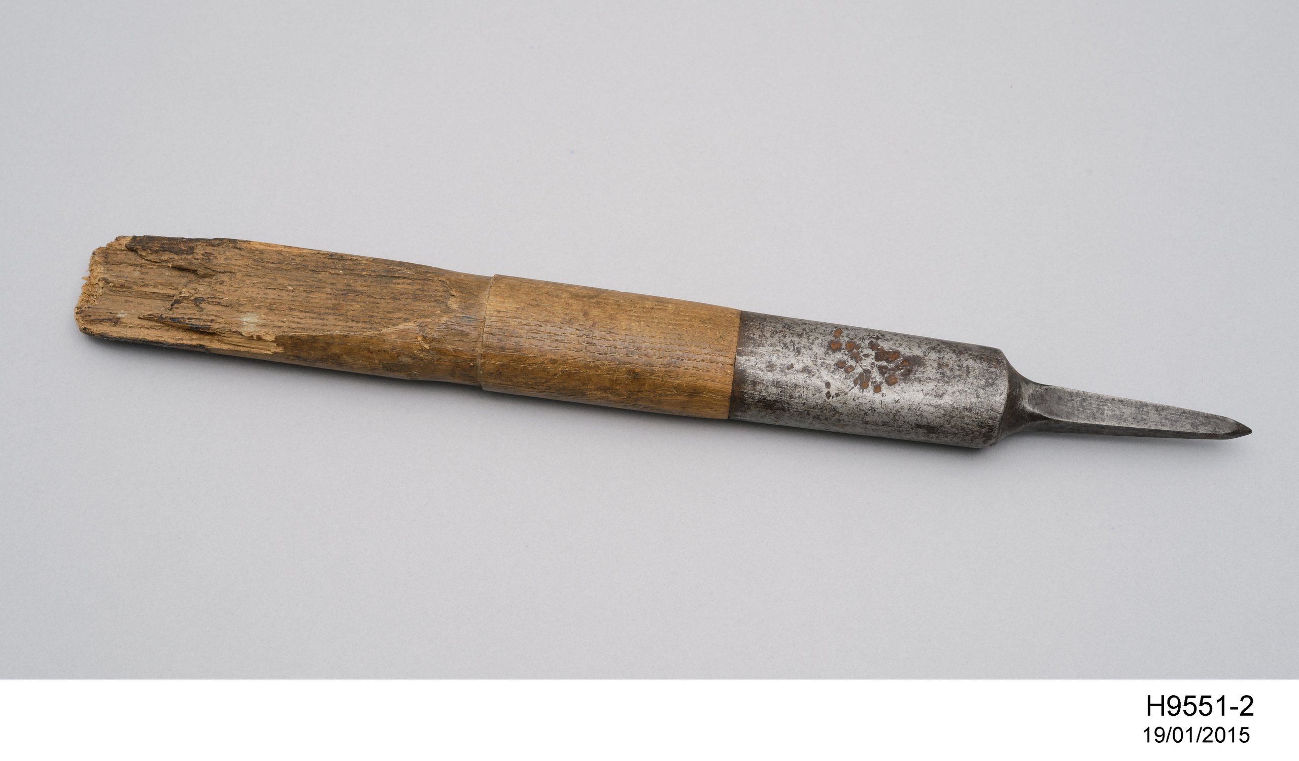 Ice axe used during Sir Dougas Mawson's Australasian Antartic Expedition