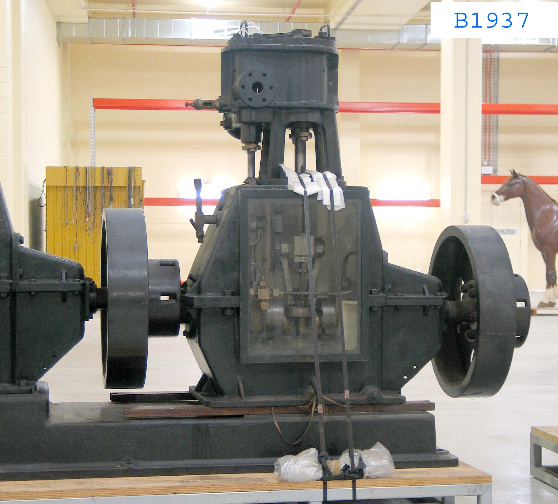 Sectioned inverted vertical steam engine used on HMAS Australia