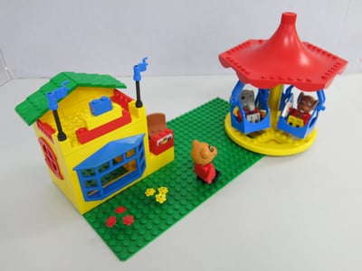 LEGO Fabuland set Merry Go Round Powerhouse Collection