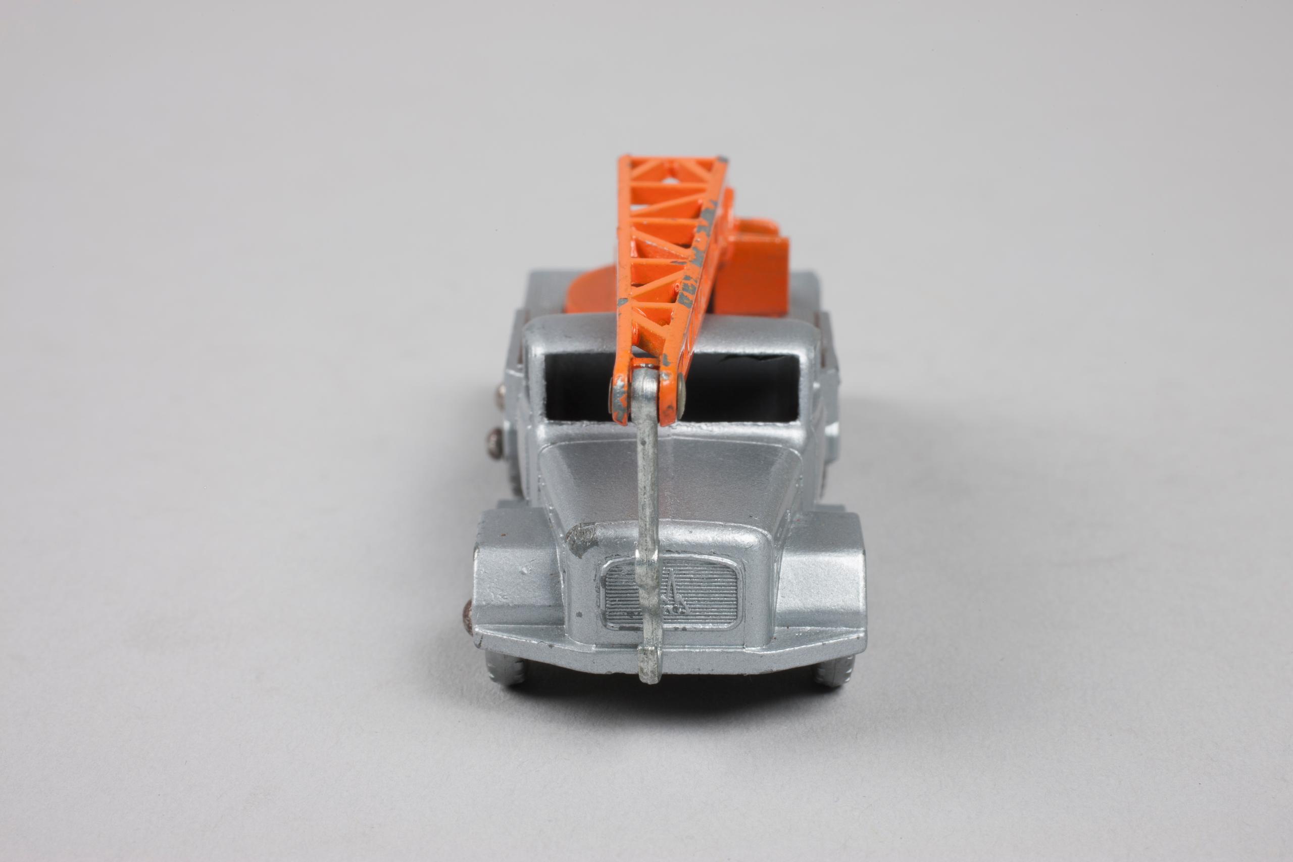 ミニカー MATCHBOX No.30 CRANE TRUCK German Crane Matchbox by Lesney - 8 Wheel Crane - No 30 - Green and