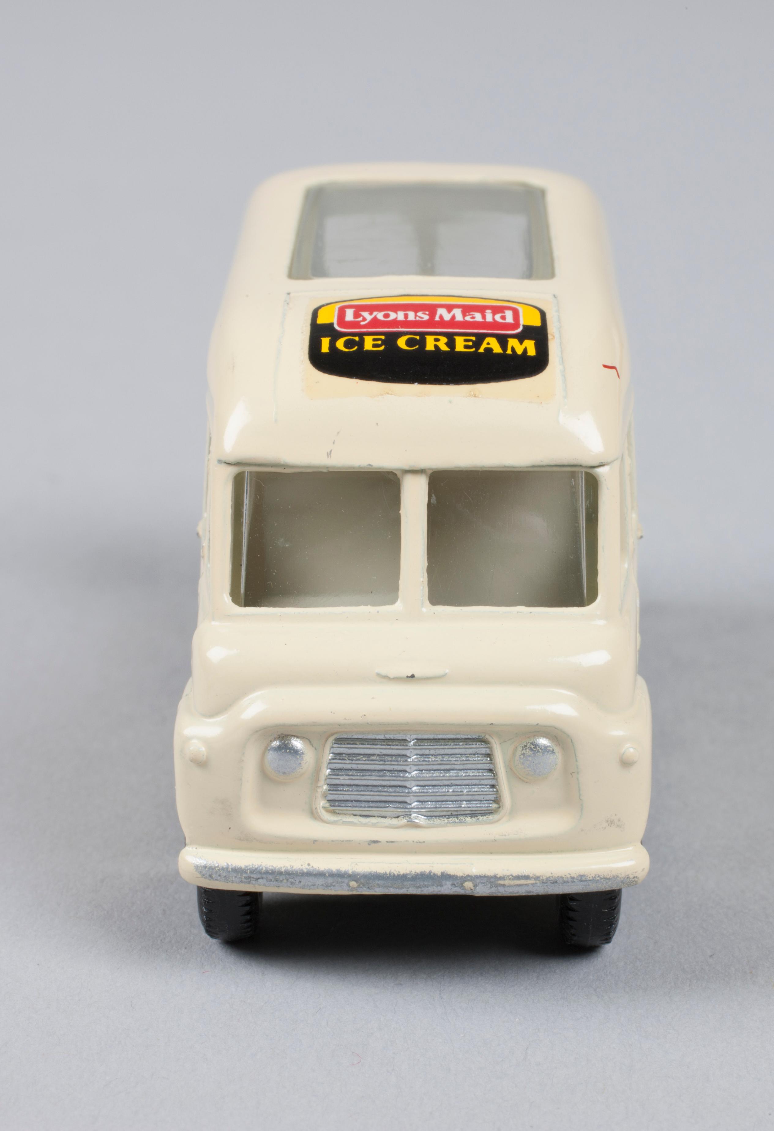 ミニカー MATCHBOX No.47 LYONS MAID ICE-CREAM MOBI Matchbox Models No. 47 Lyons Maid Ice Cream Shop - QDT