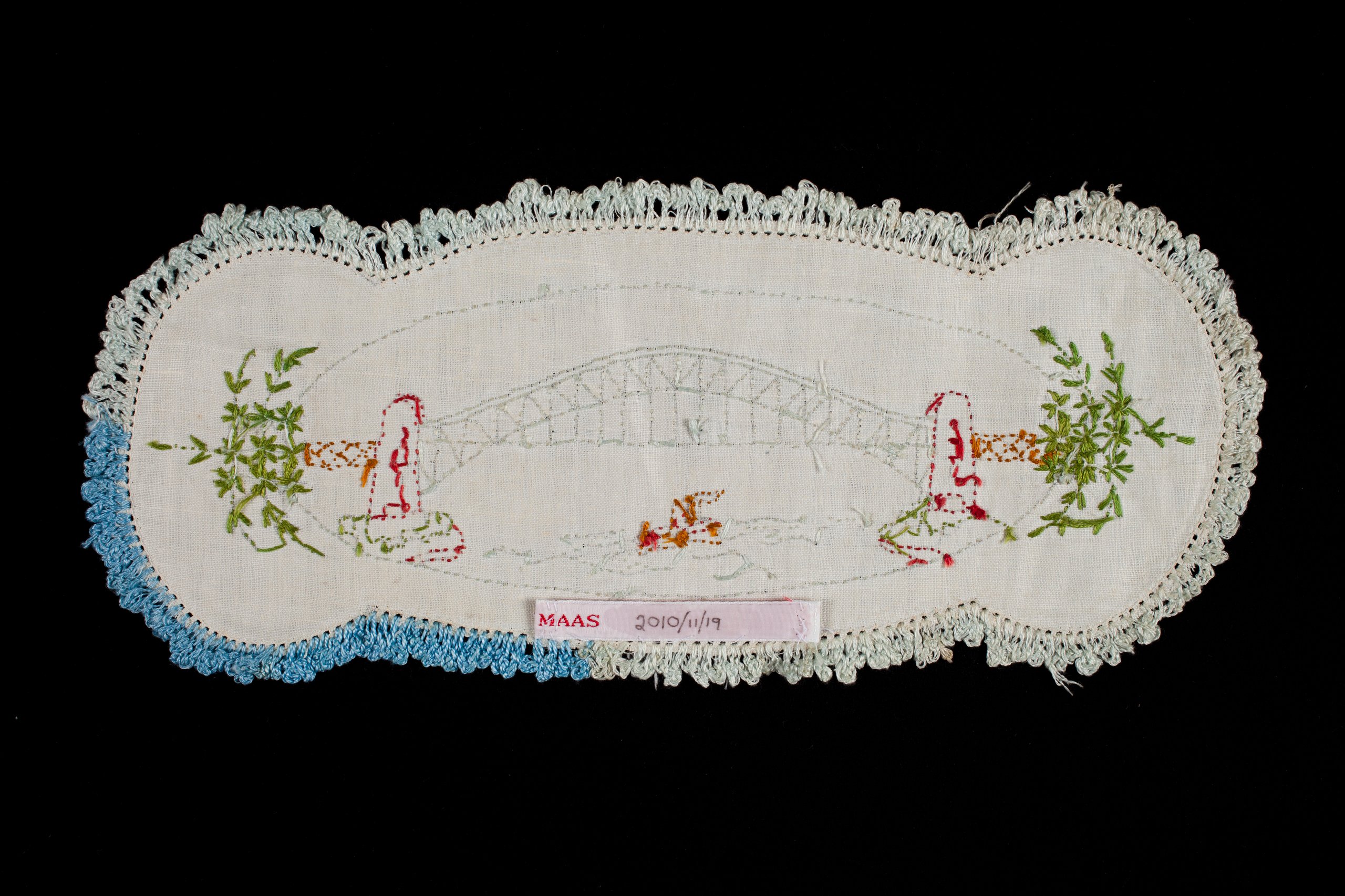 Embroidered sandwich doily, 'Sydney Harbour Bridge'