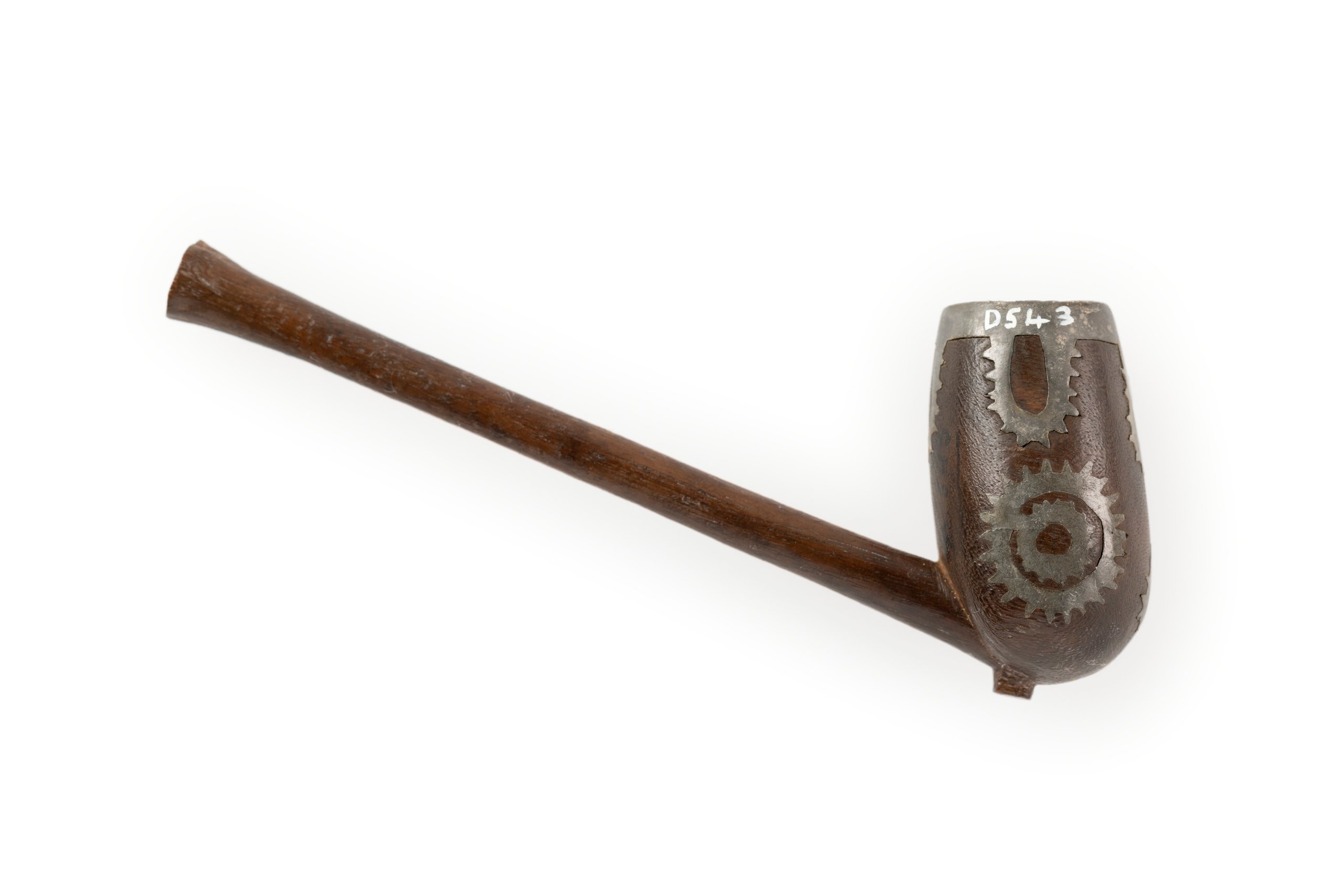 Wooden tobacco pipe decorated with lead