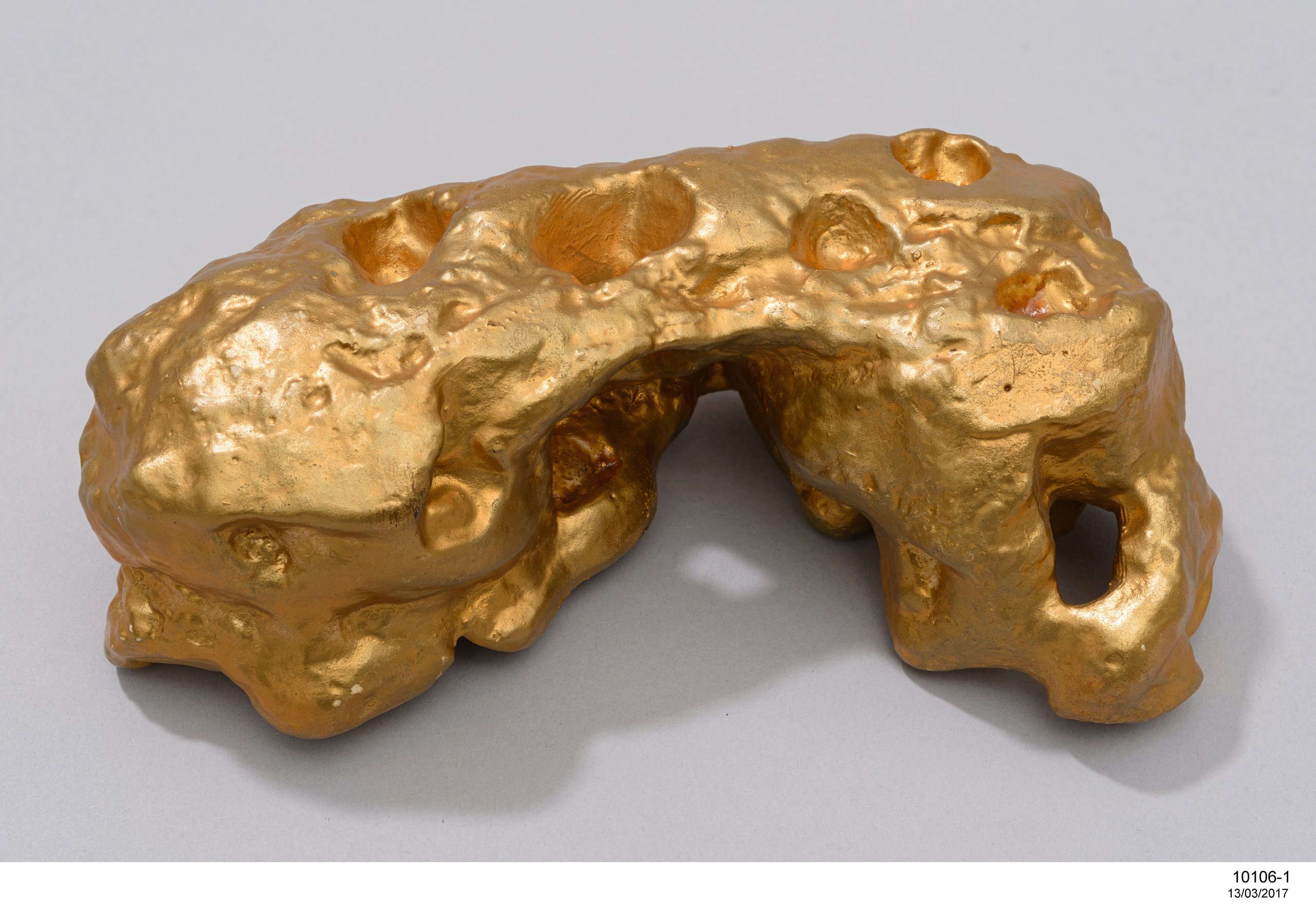 Model of gold nugget found in Berlin, Victoria