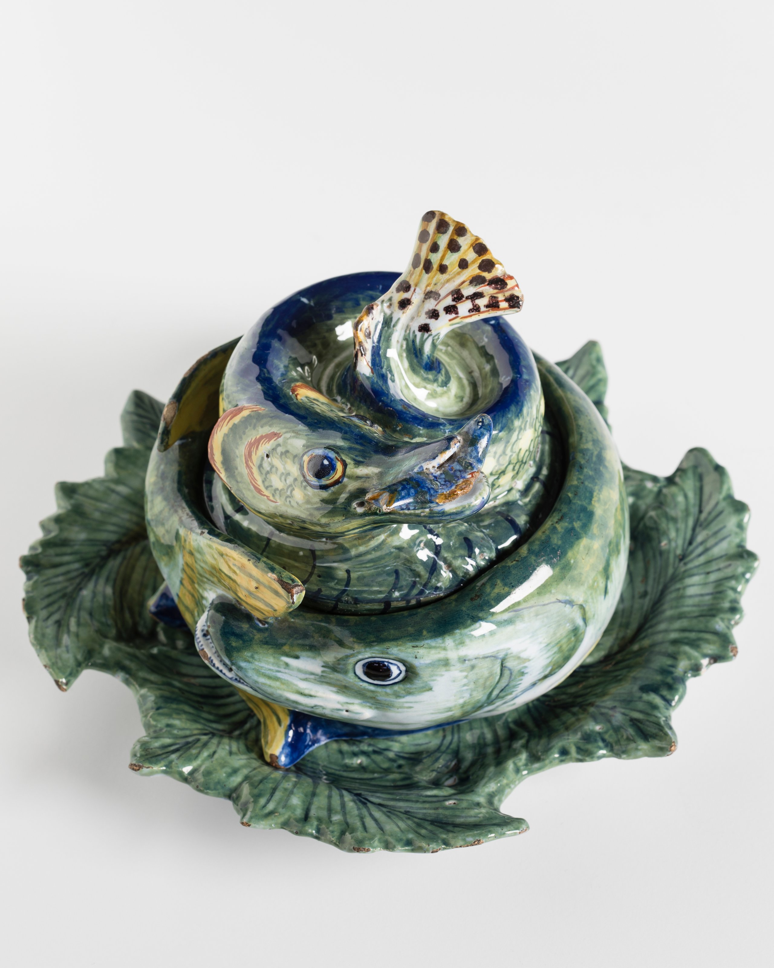 Rococo style tureen from Delft