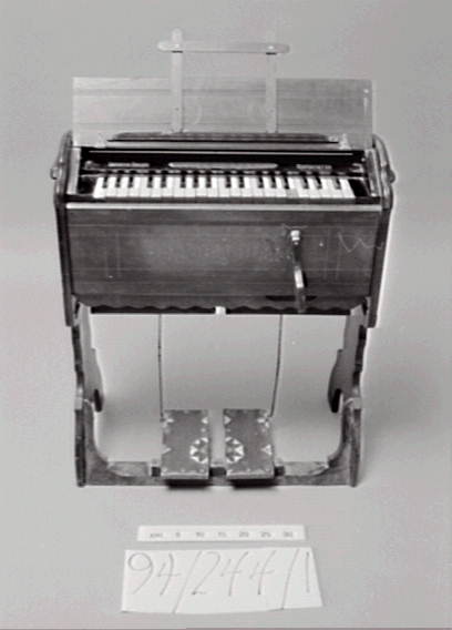 Reed organ by Yamaha and Nippon Gakki Co